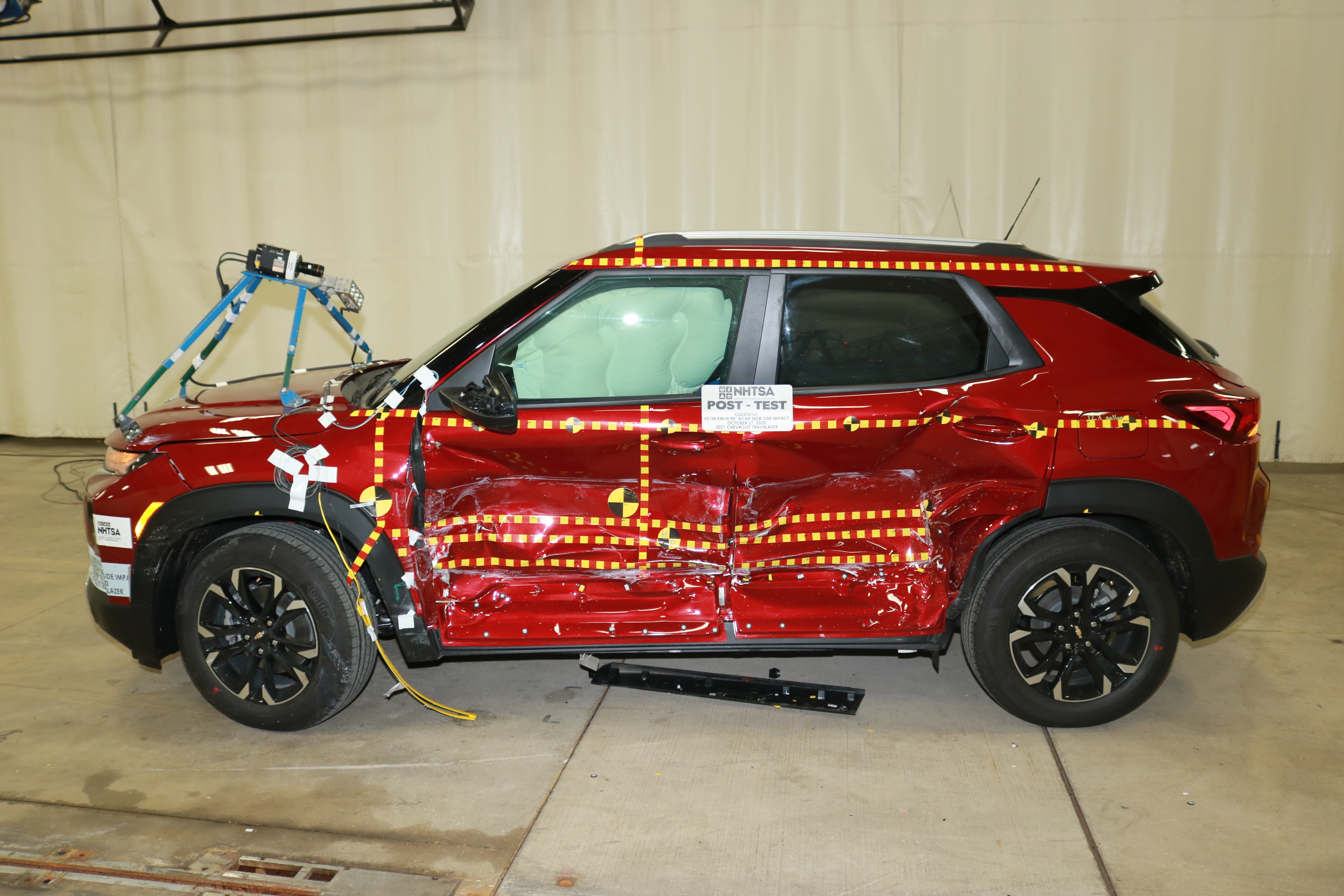 2021 CHEVROLET TRAILBLAZER crash image 8
