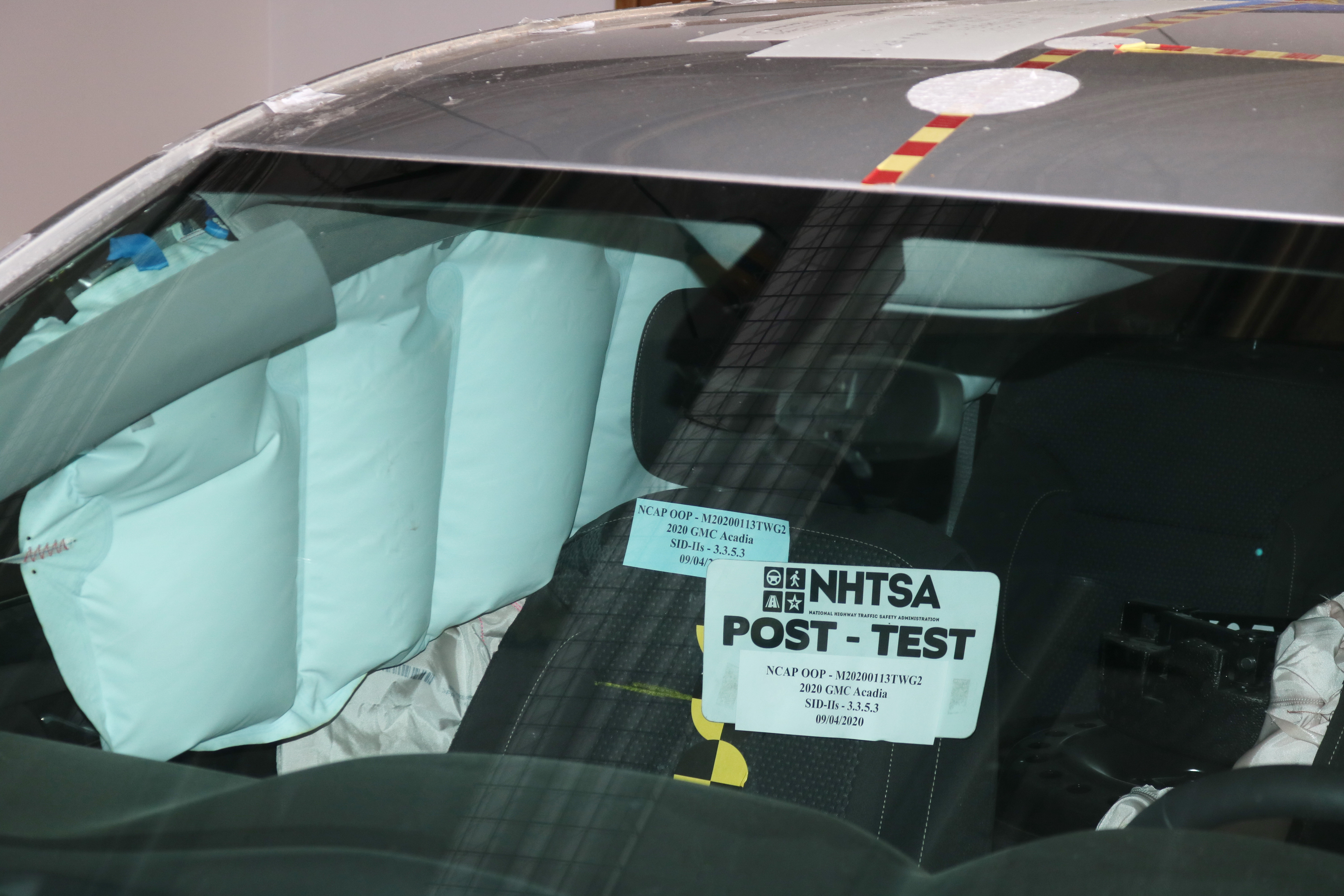 2020 GMC ACADIA crash image 23
