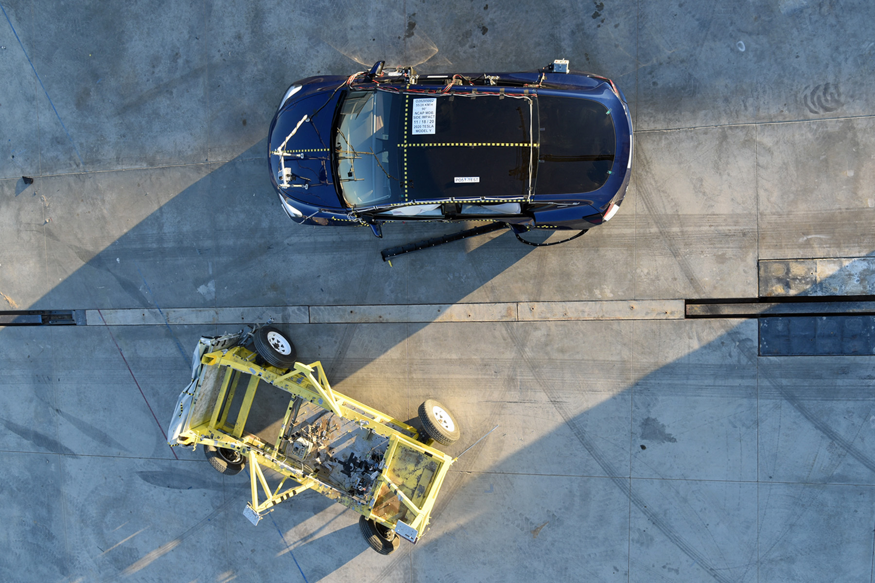 2020 TESLA MODEL Y crash image 16