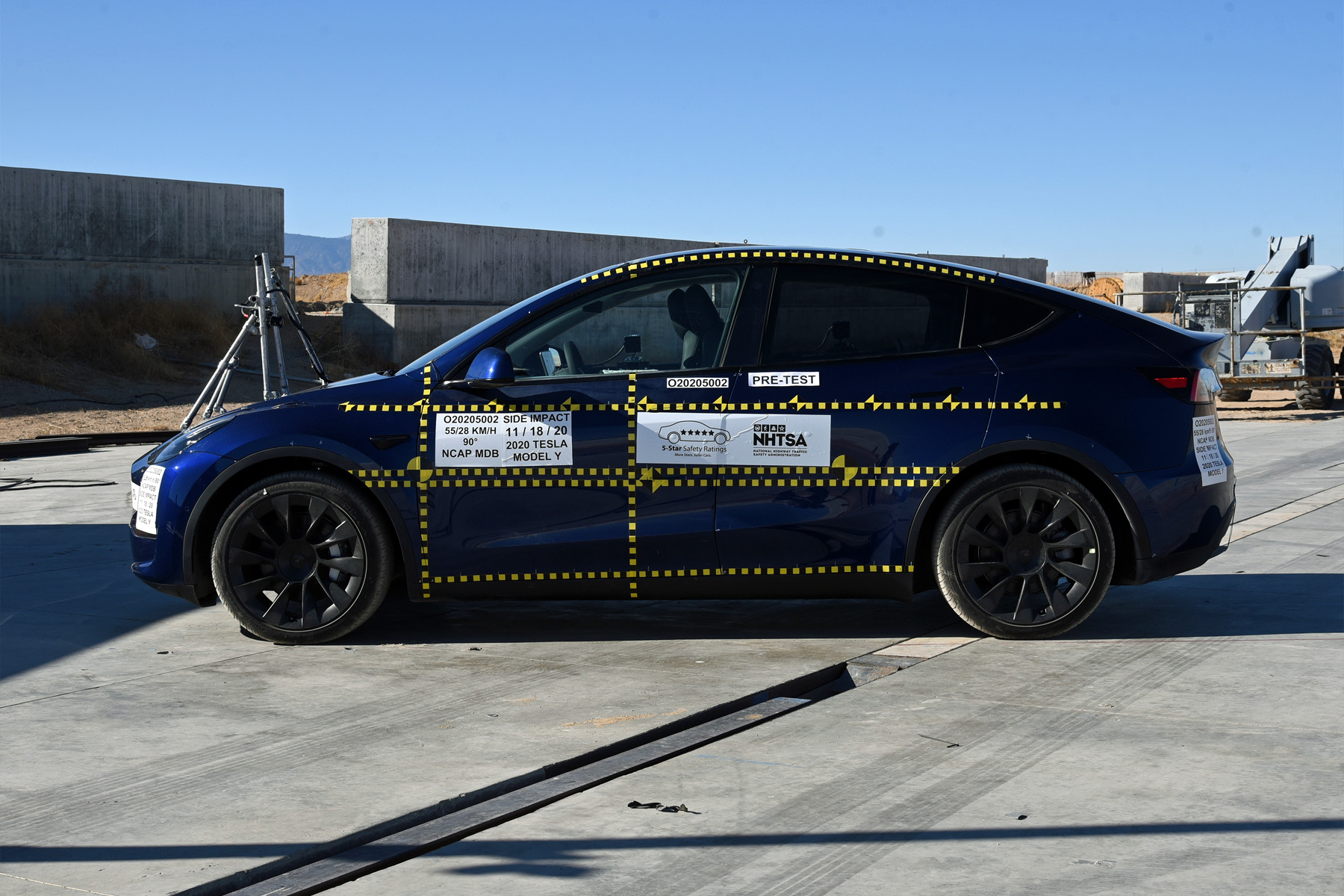 2020 TESLA MODEL Y crash image 7