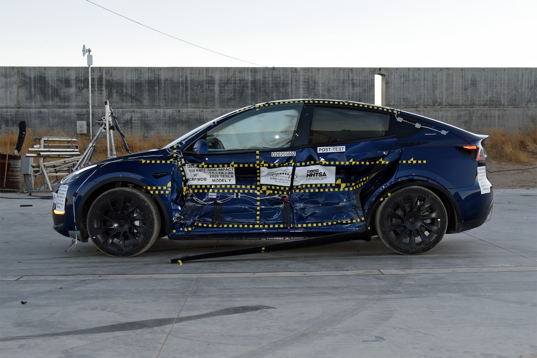 2020 TESLA MODEL Y crash image 8