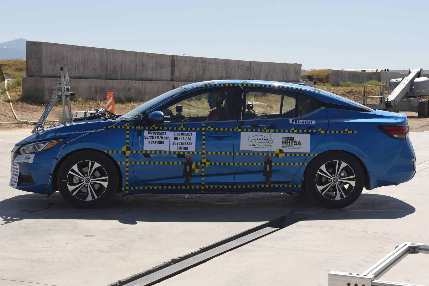 2020 NISSAN SENTRA crash image 3