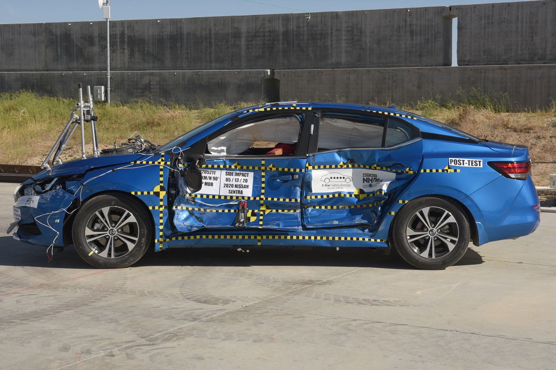 2020 NISSAN SENTRA crash image 4