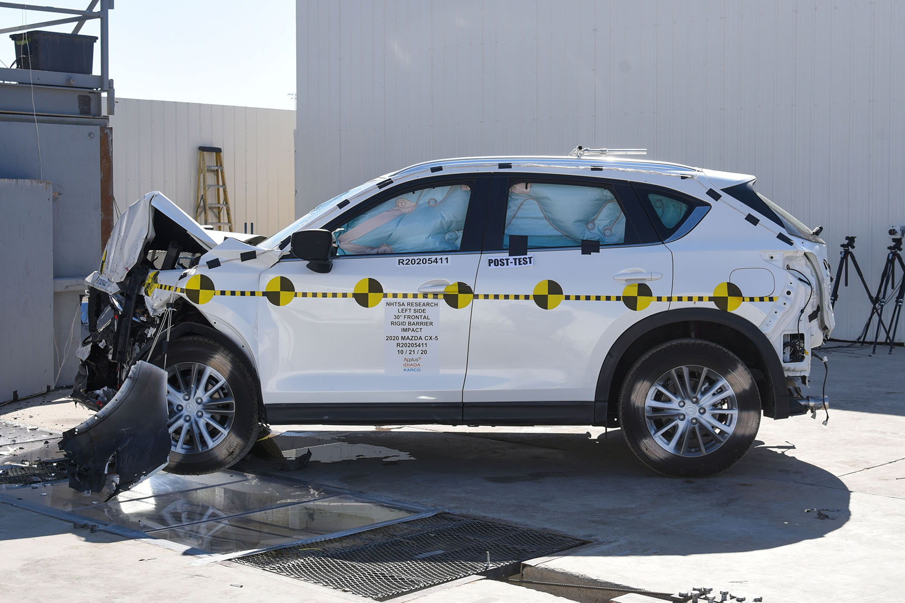 2020 MAZDA CX-5 crash image 8