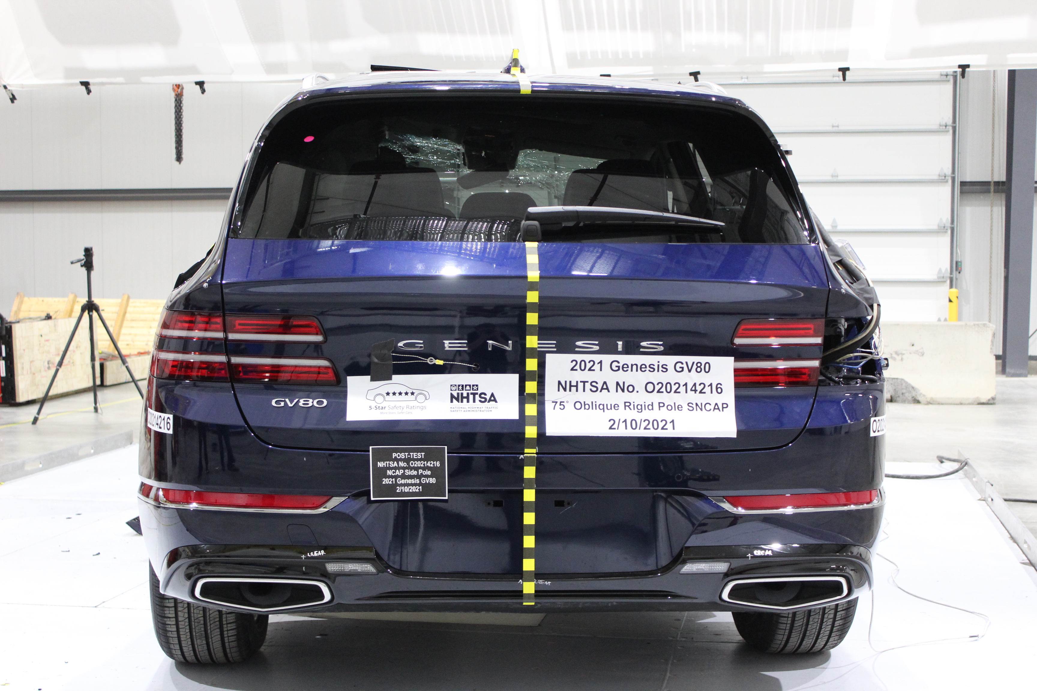 2021 GENESIS GV80 crash image 12