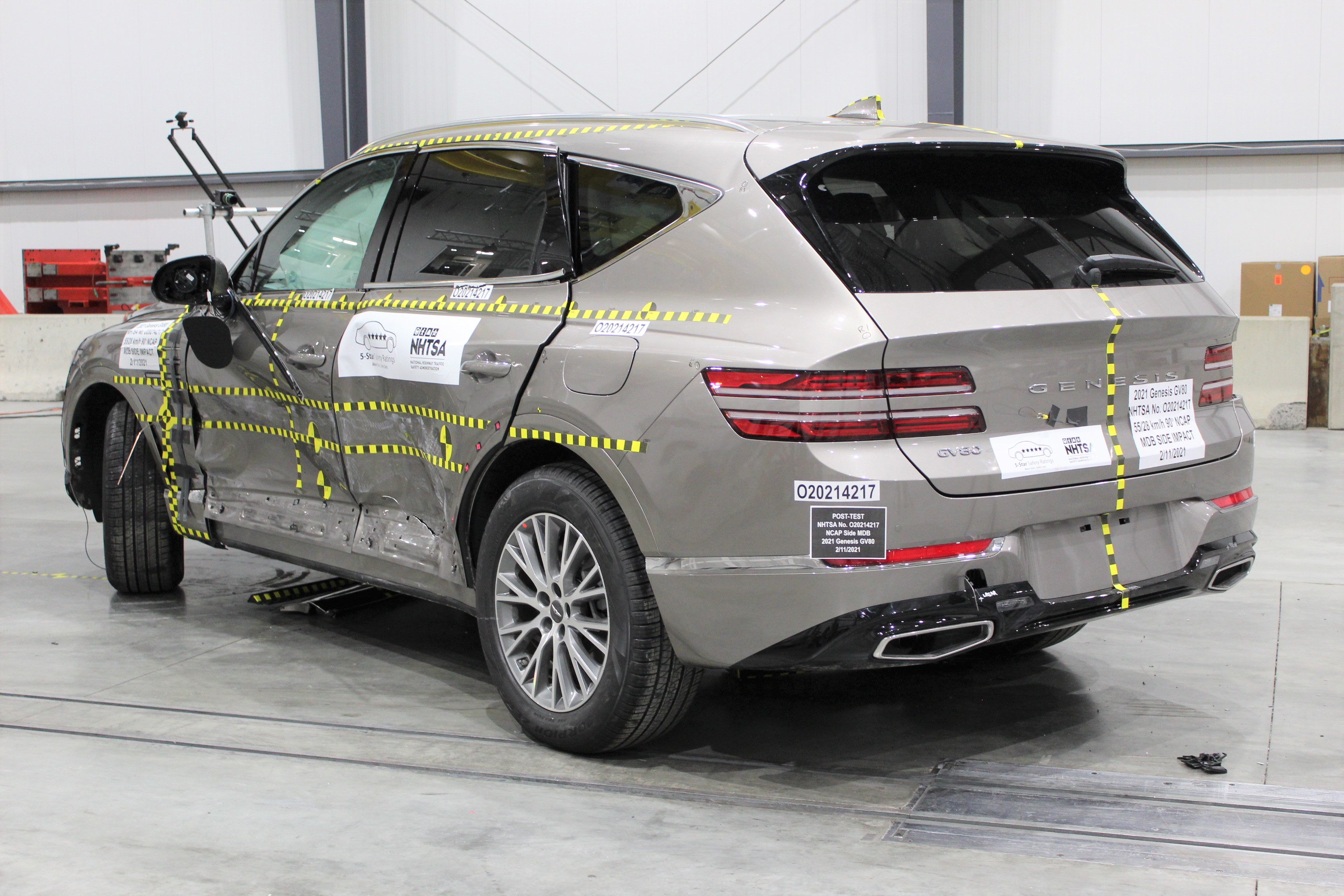 2021 GENESIS GV80 crash image 10
