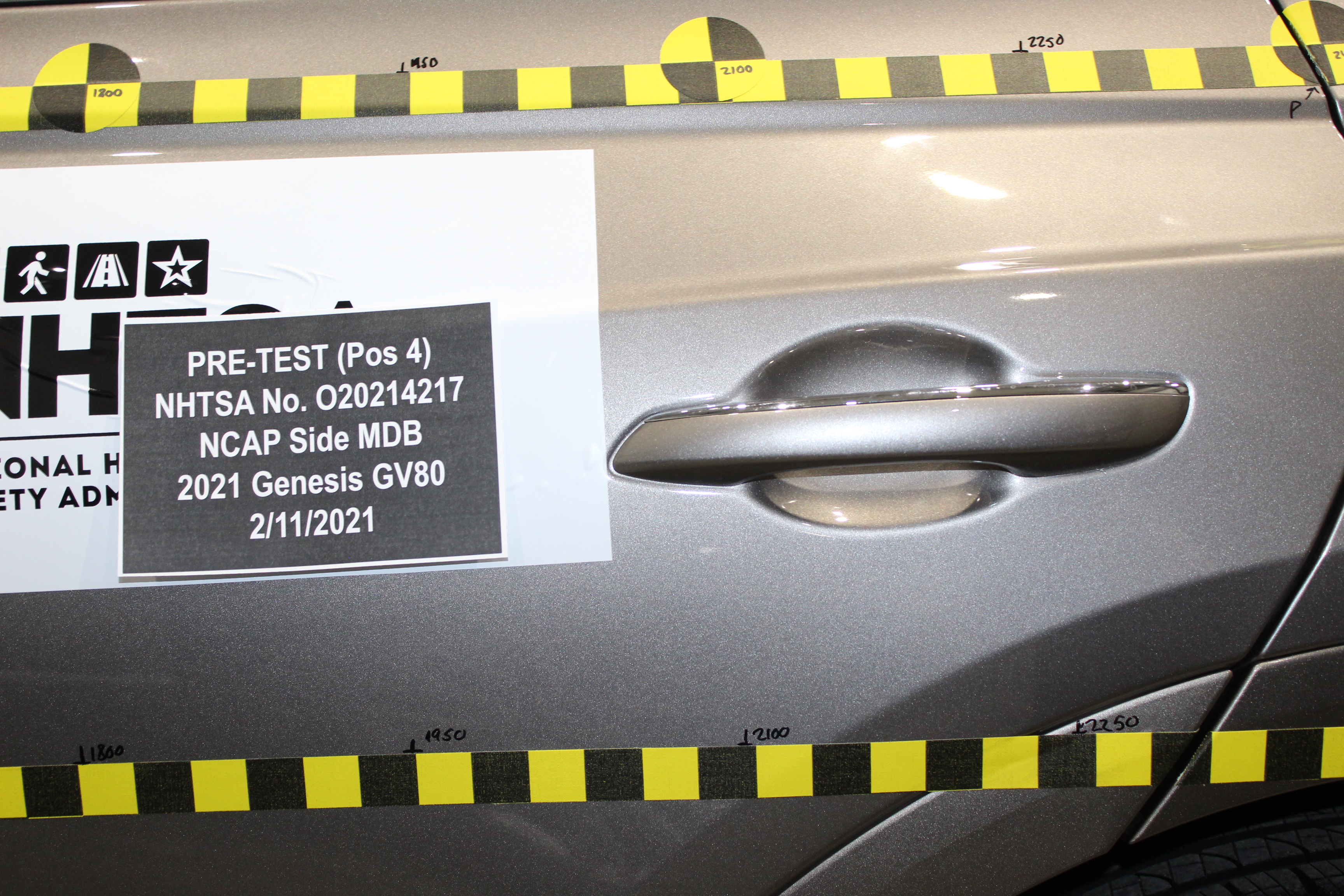 2021 GENESIS GV80 crash image 23