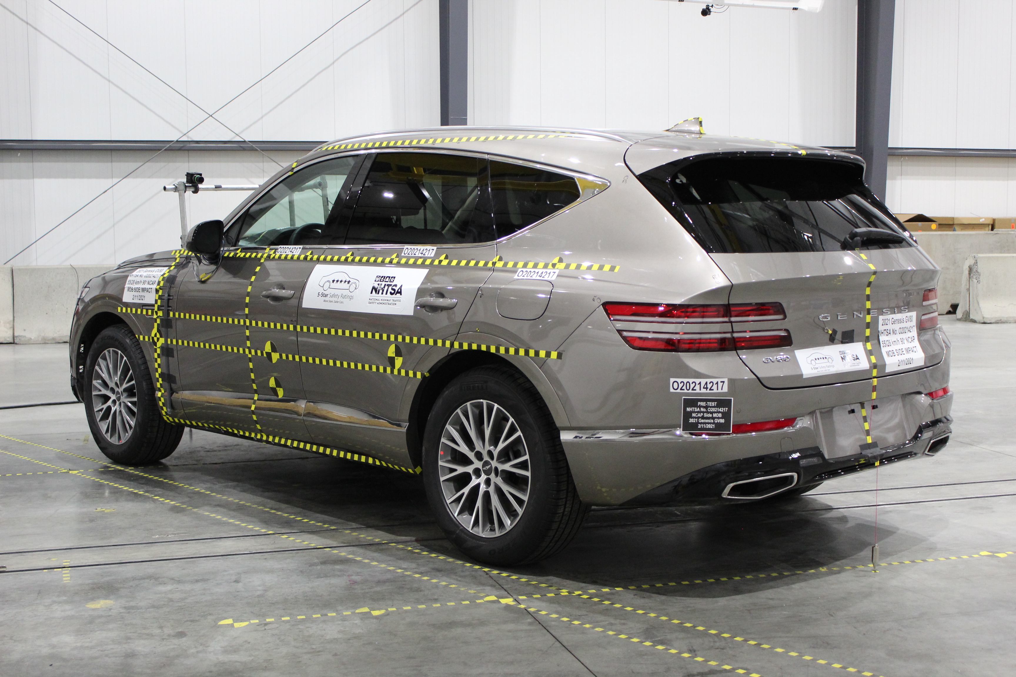 2021 GENESIS GV80 crash image 9