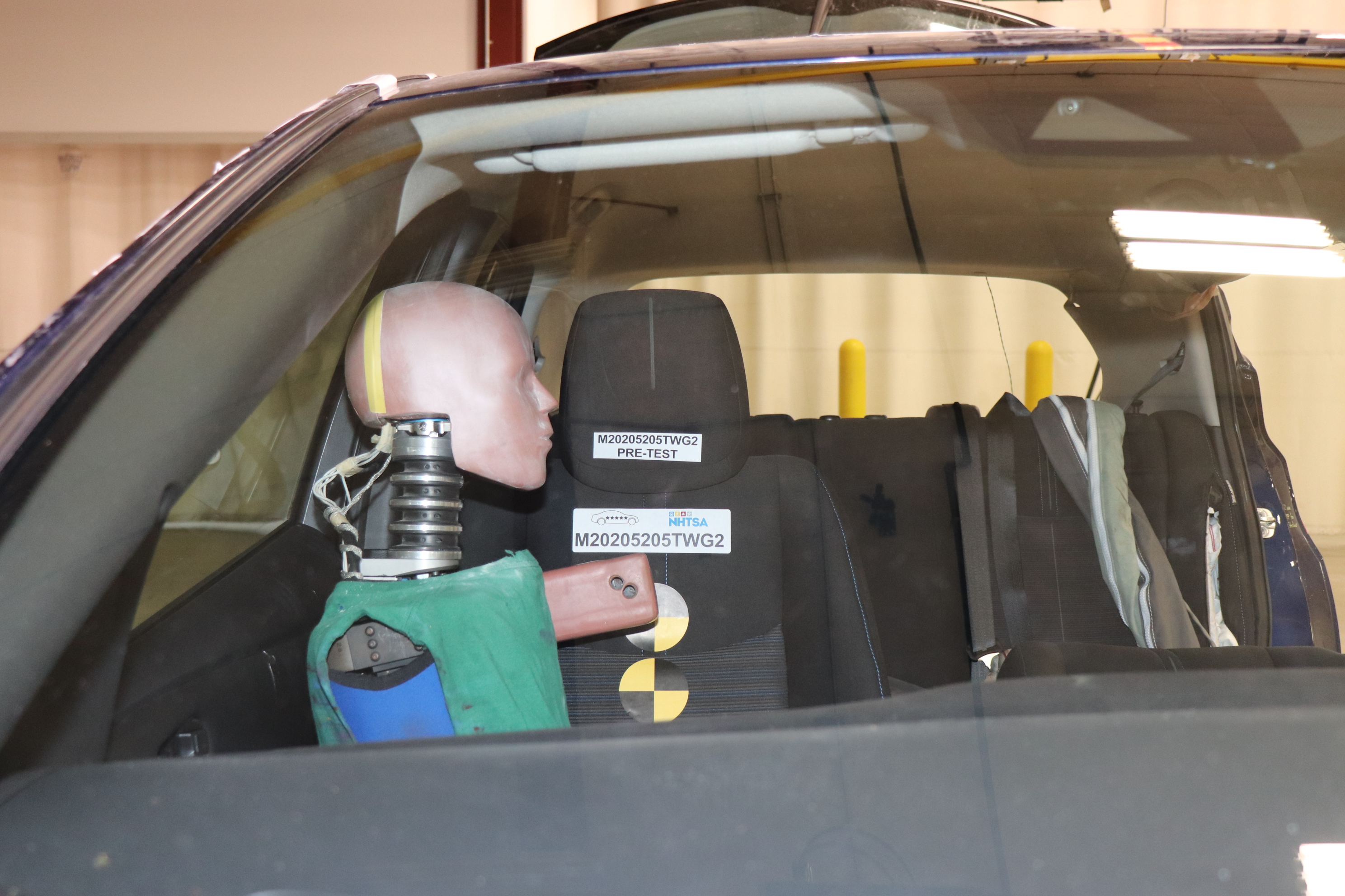 2020 NISSAN LEAF crash image 13