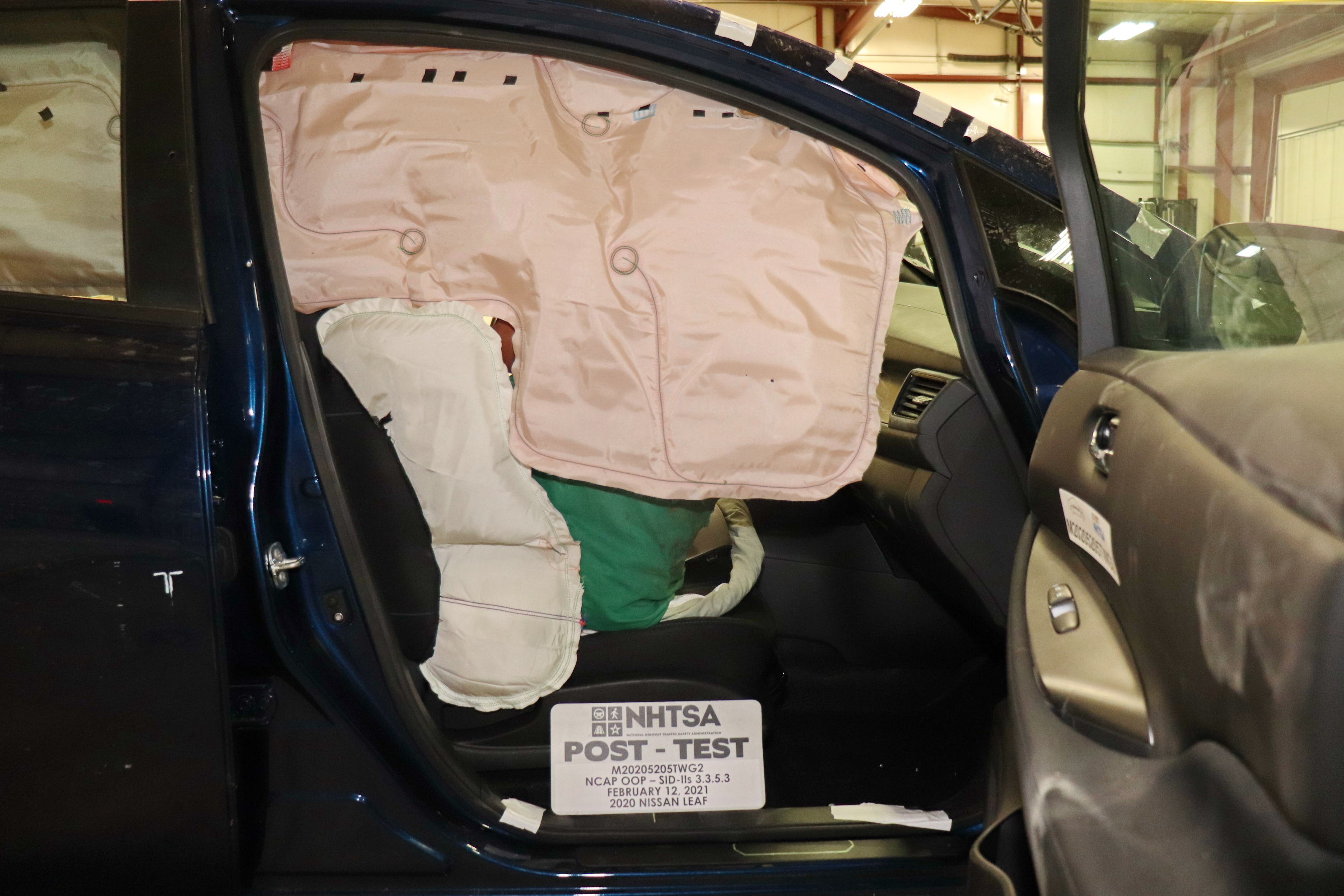 2020 NISSAN LEAF crash image 21