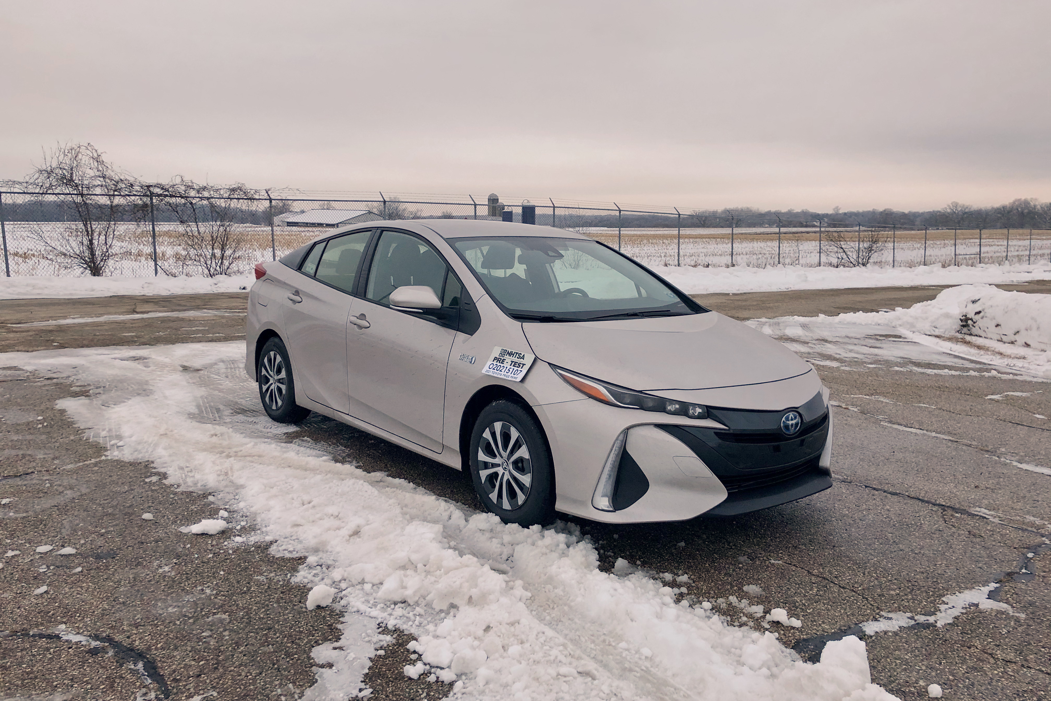 2021 TOYOTA PRIUS PRIME crash-test photo