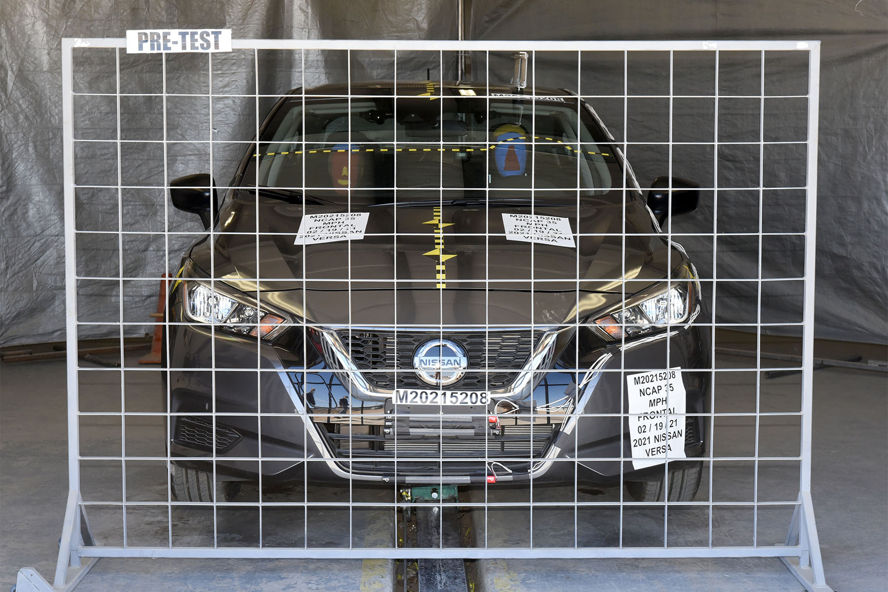 2021 NISSAN VERSA crash image