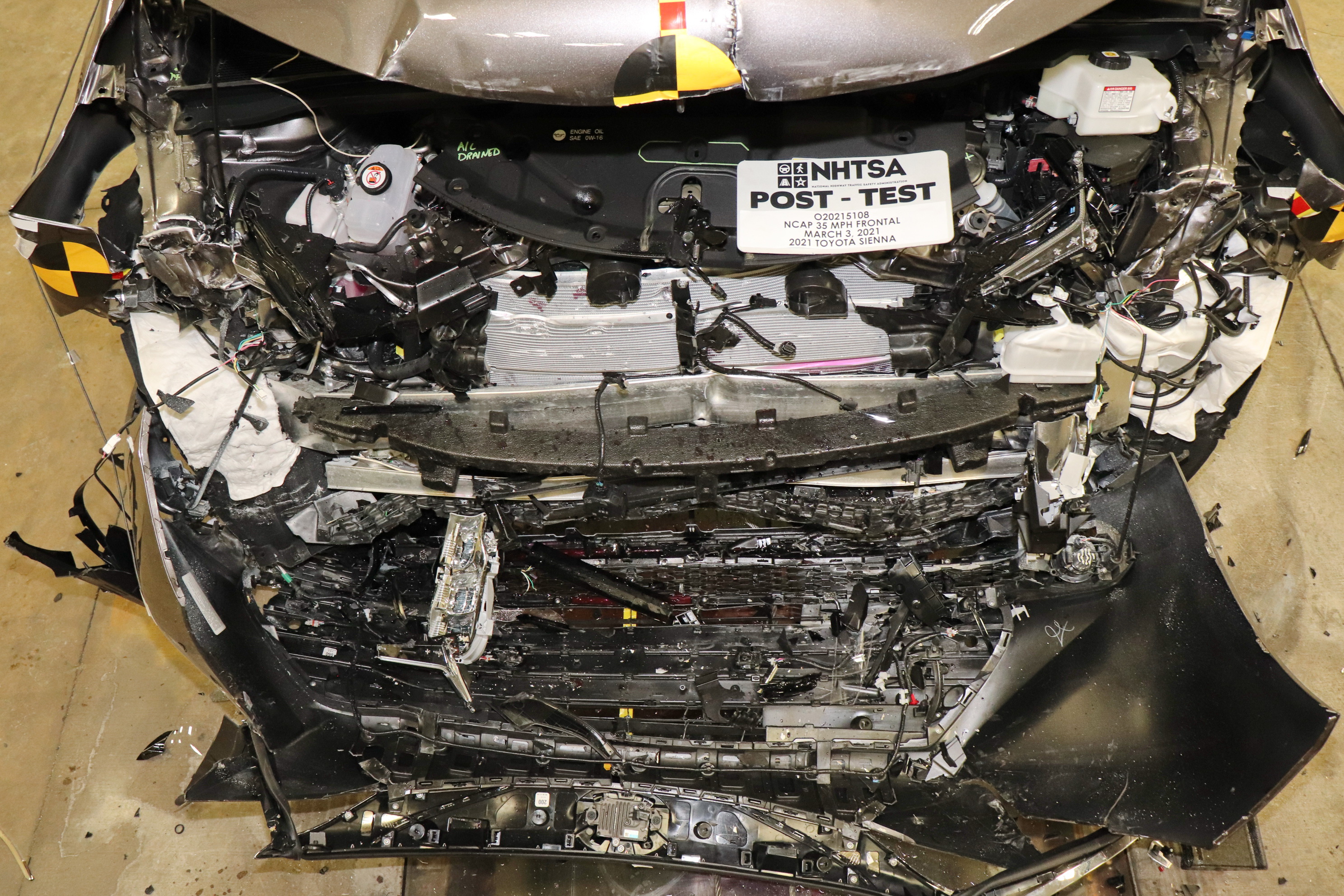 2021 TOYOTA SIENNA crash image 22