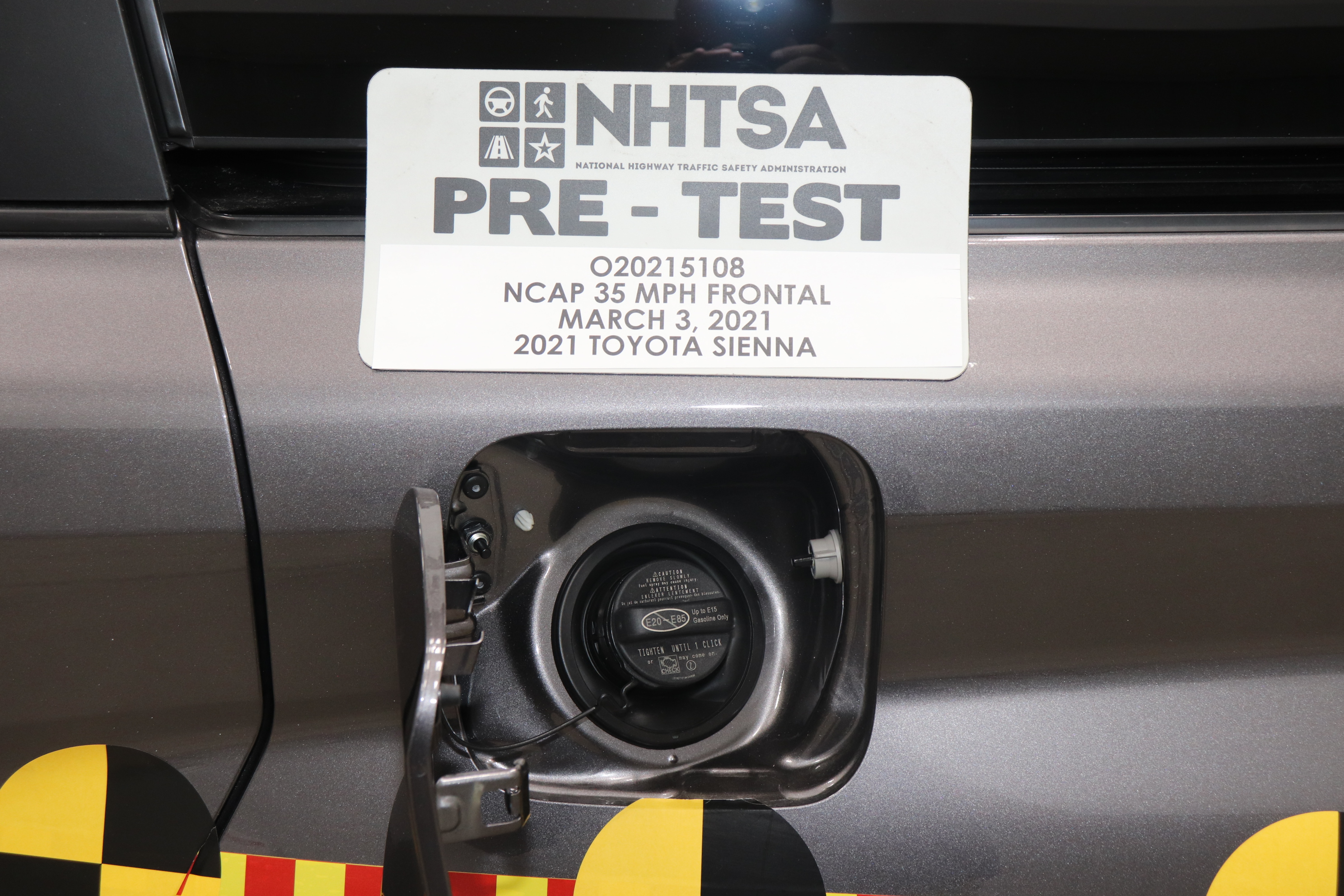 2021 TOYOTA SIENNA crash image 23