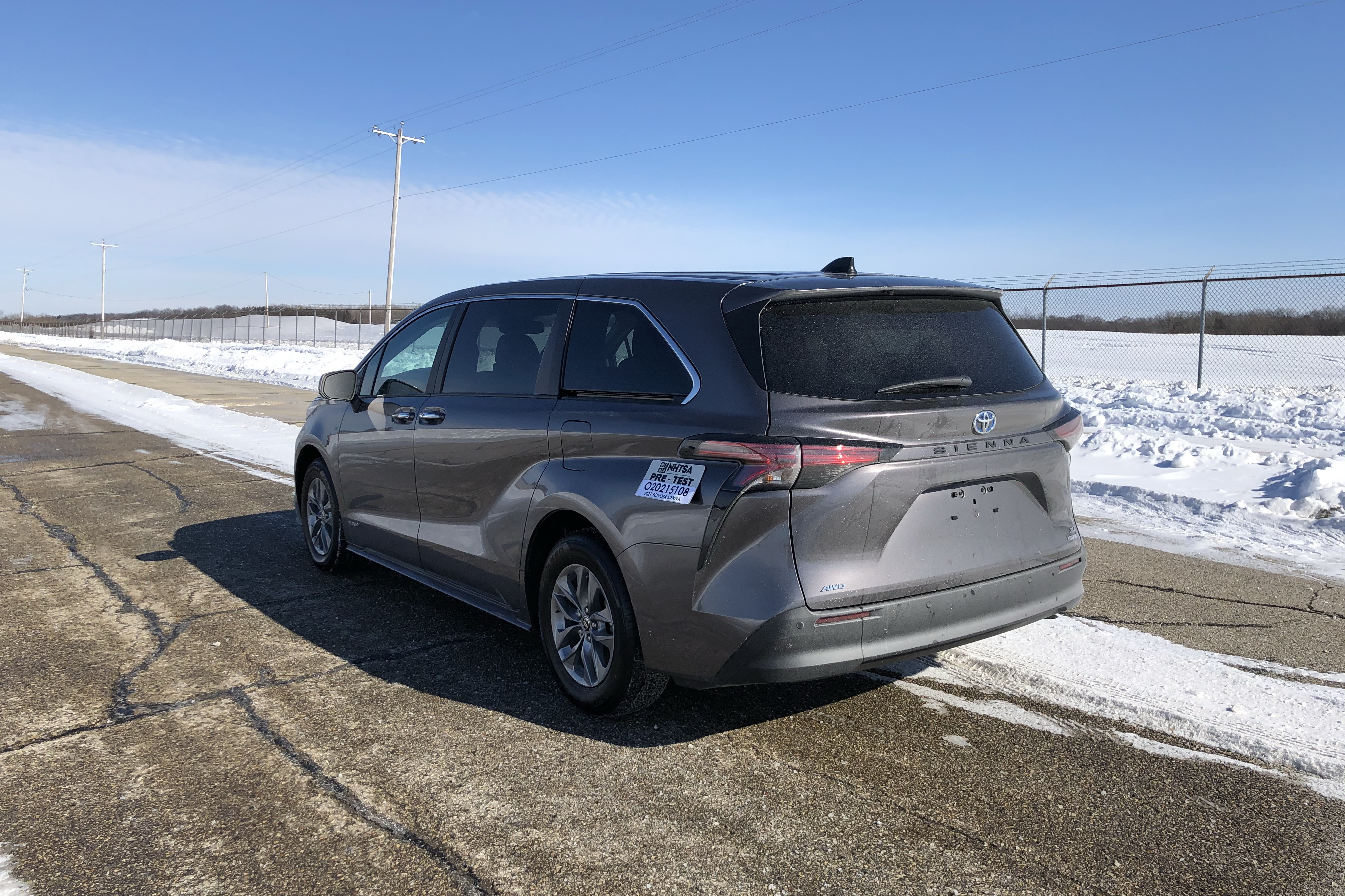 2021 TOYOTA SIENNA crash image 8