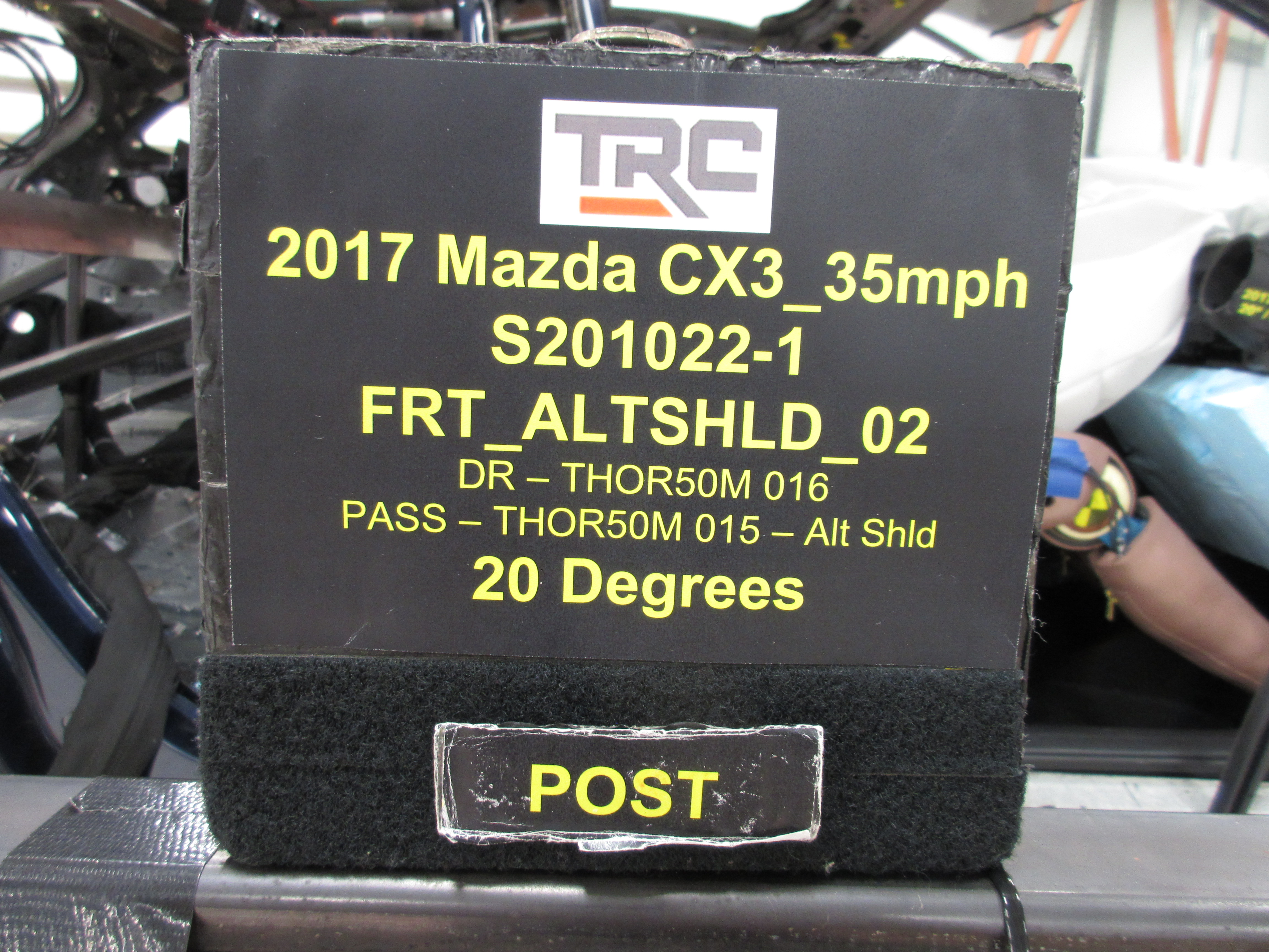 2017 MAZDA CX-3 crash-test photo