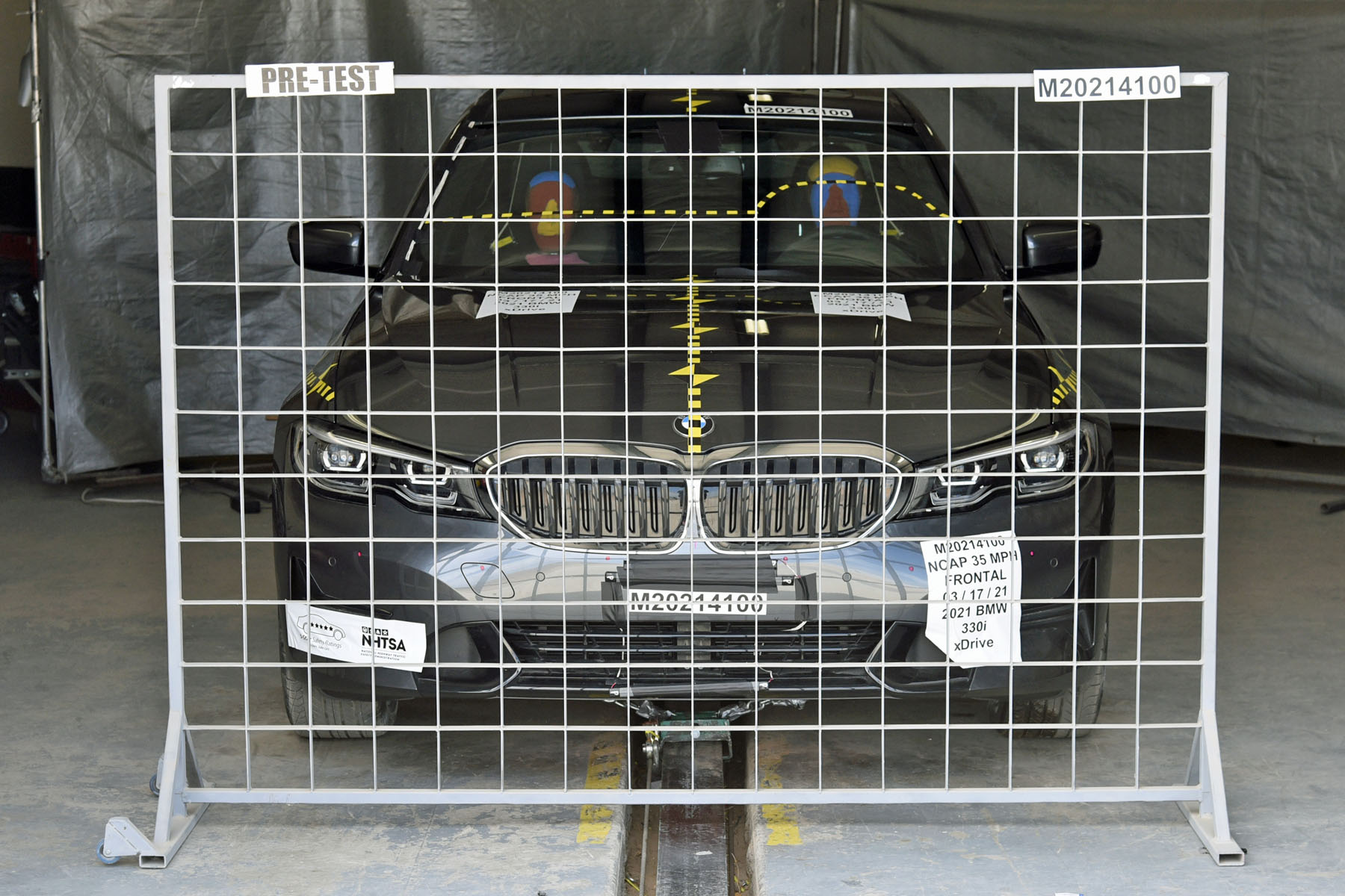 2021 BMW 3 SERIES crash-test photo