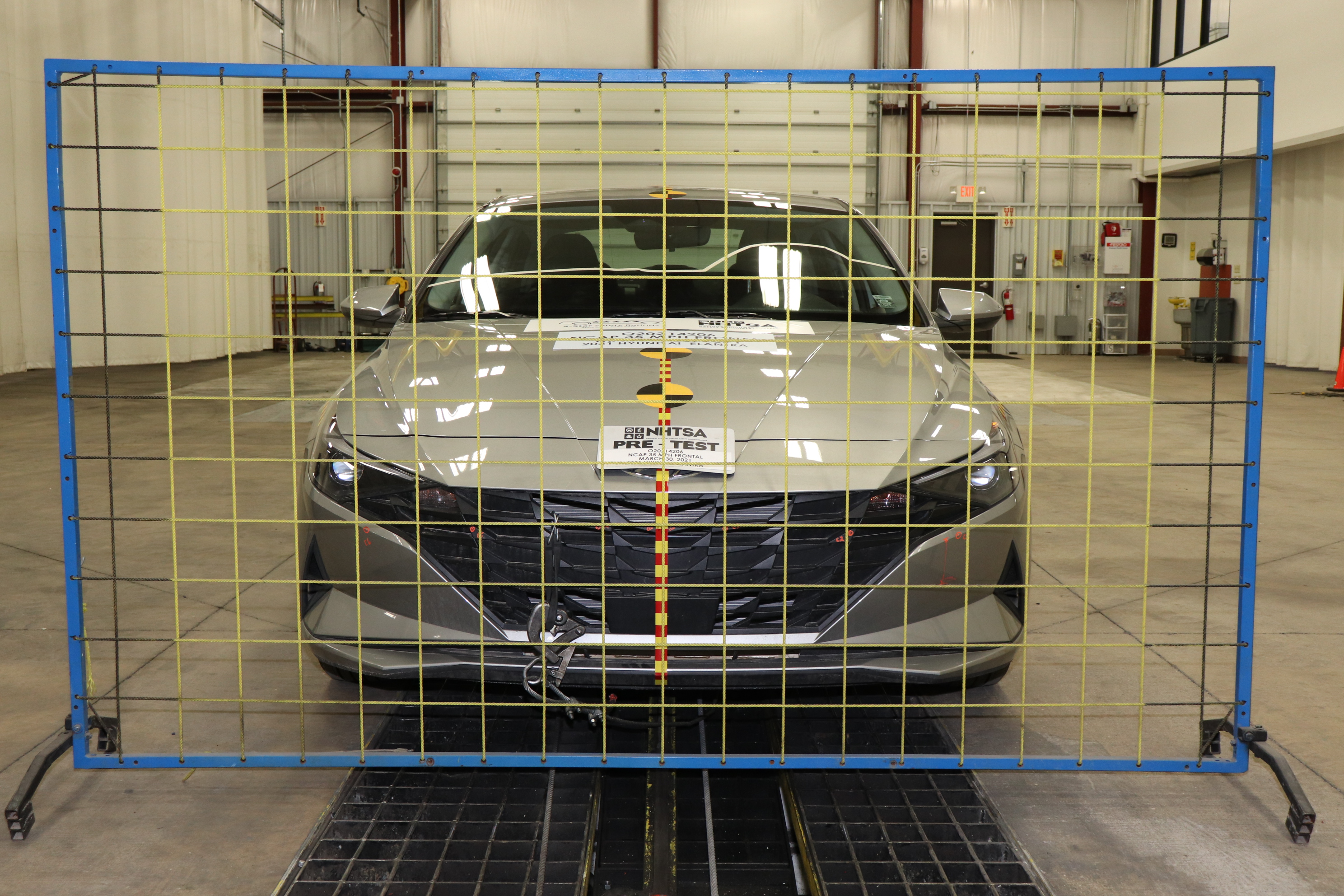2021 HYUNDAI ELANTRA crash-test photo