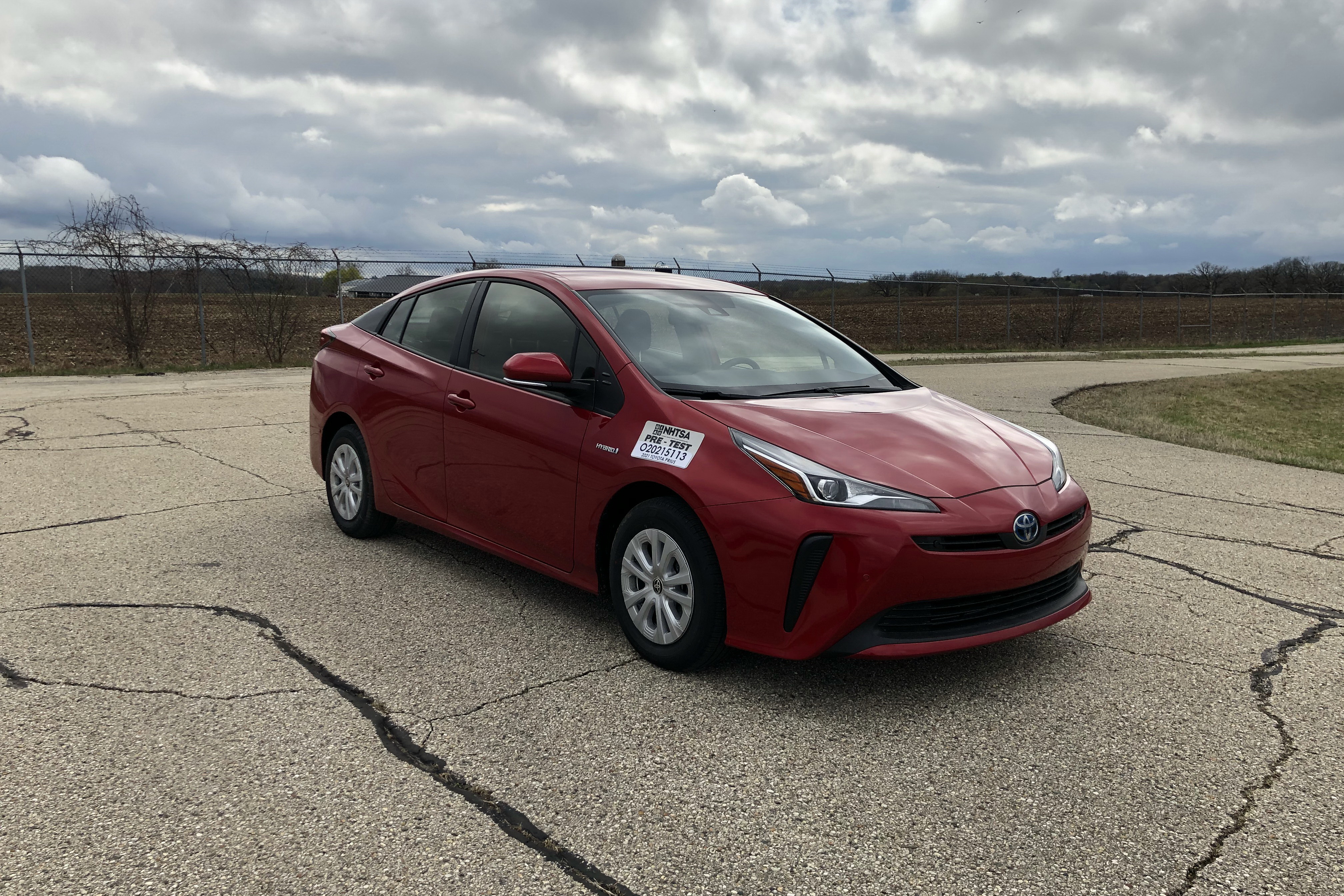 2021 TOYOTA PRIUS crash image