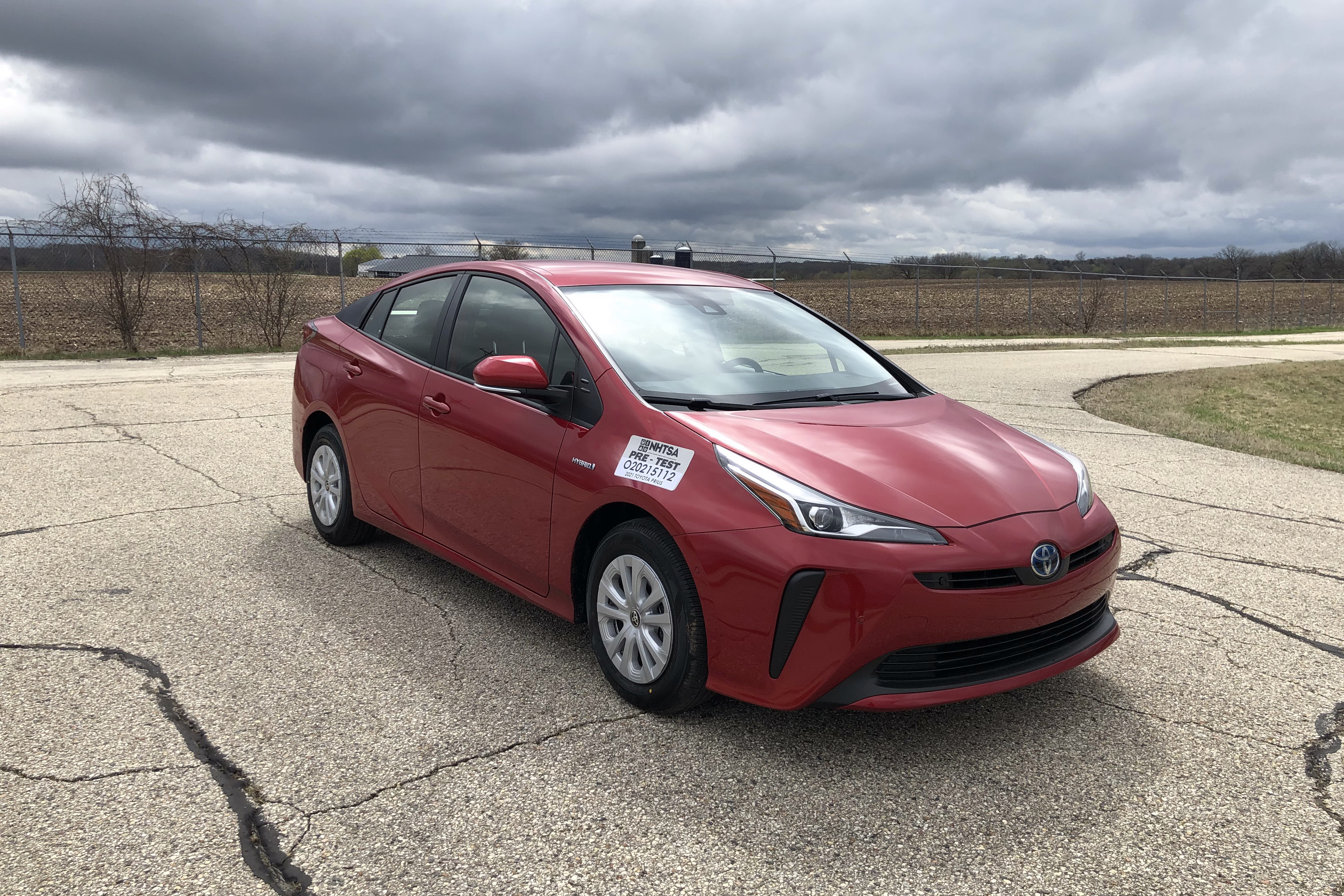 2021 TOYOTA PRIUS crash image