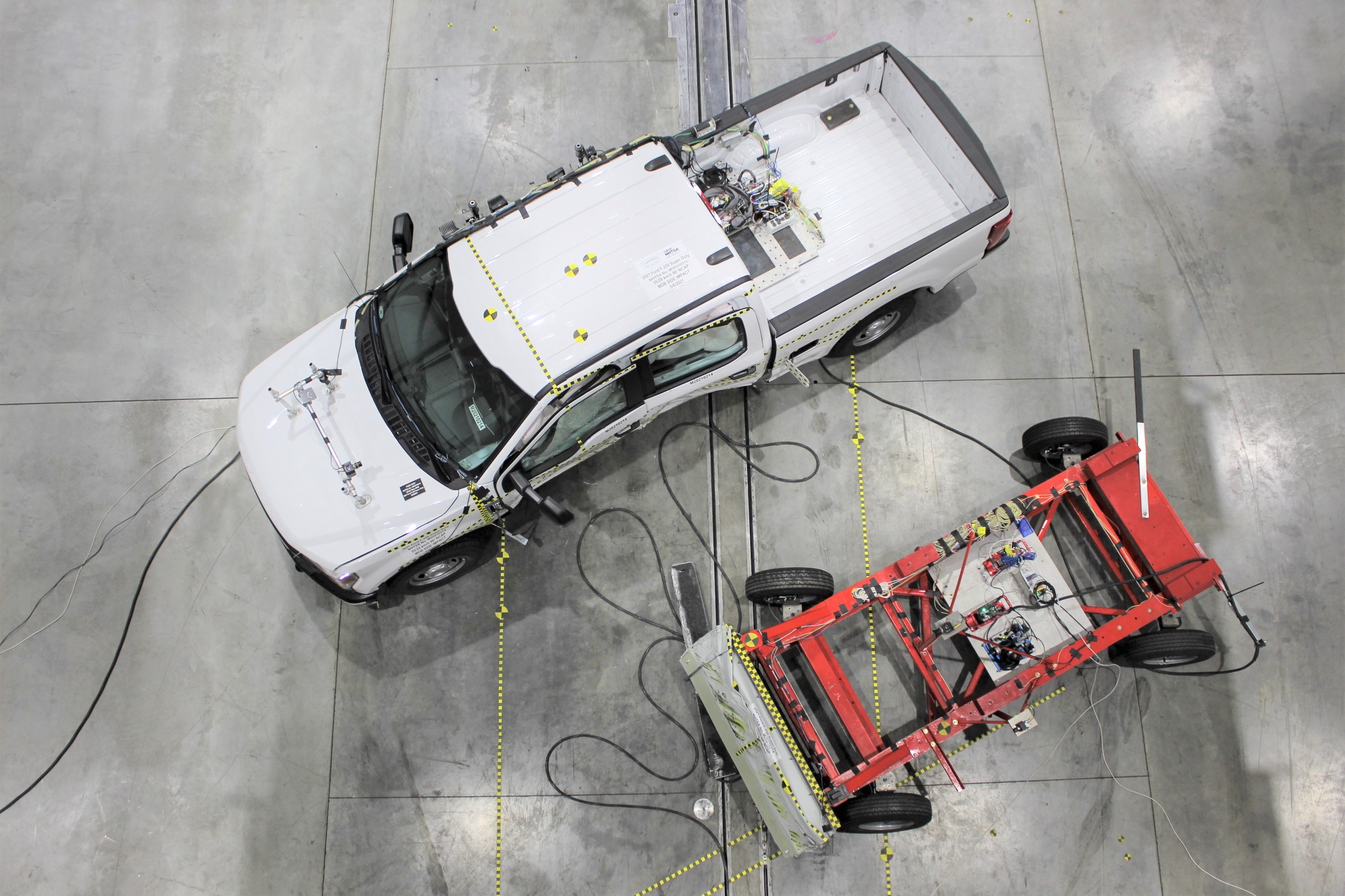 2021 FORD F250 CREW CAB crash image 16
