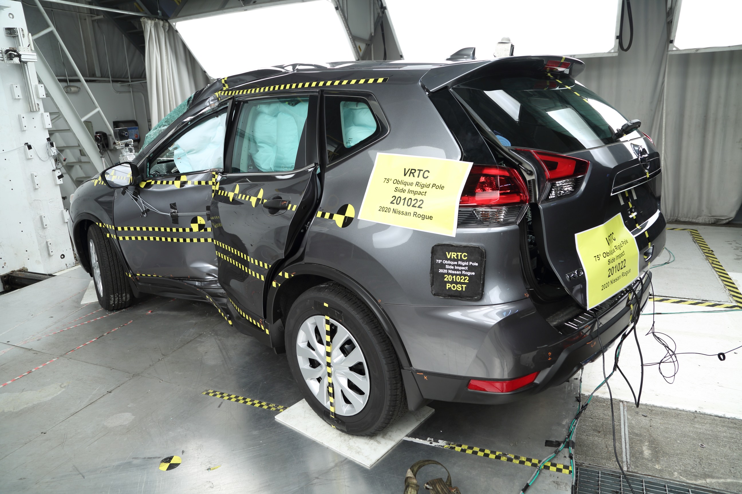 2020 NISSAN ROGUE crash image 10