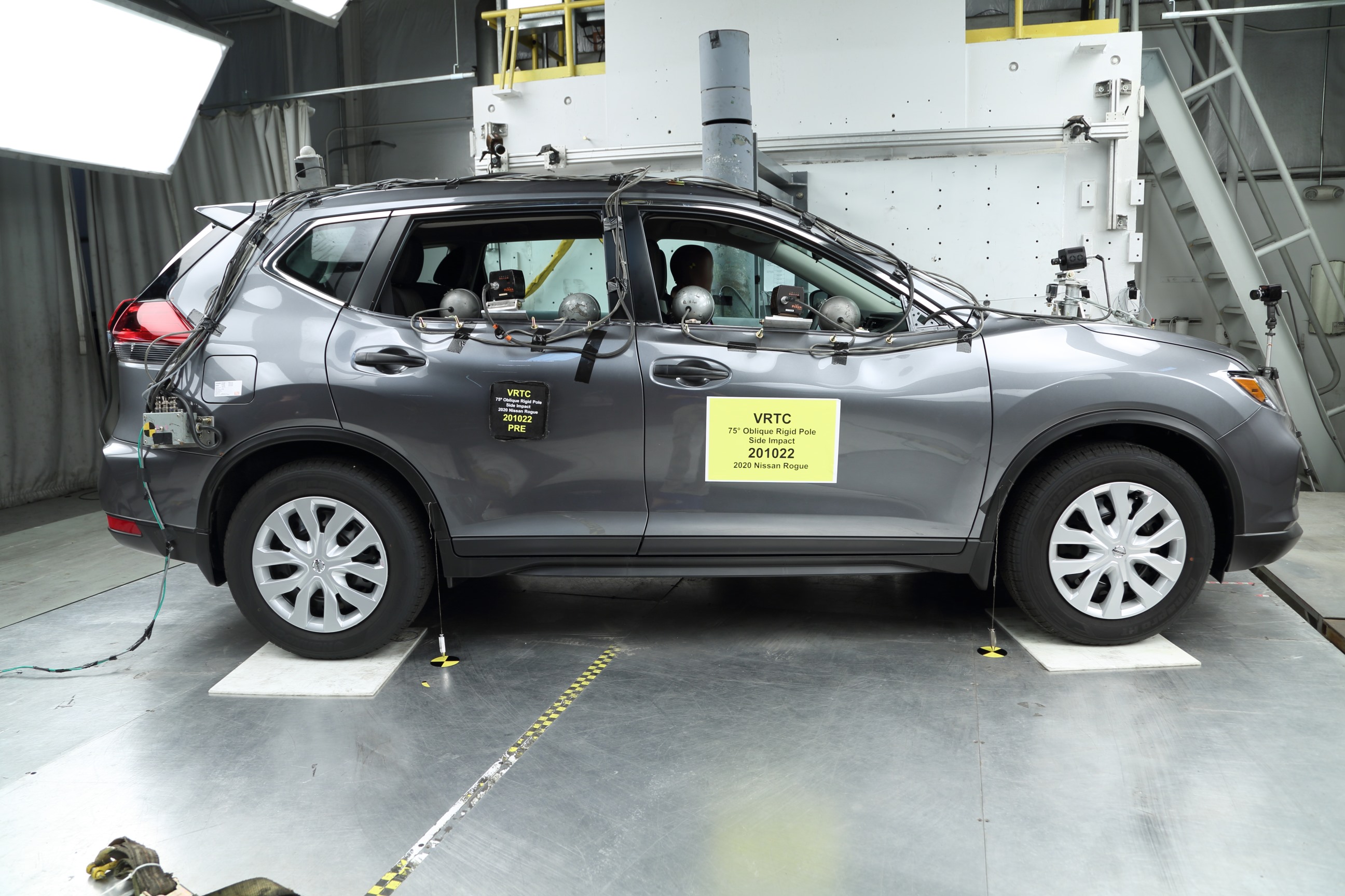 2020 NISSAN ROGUE crash image 13