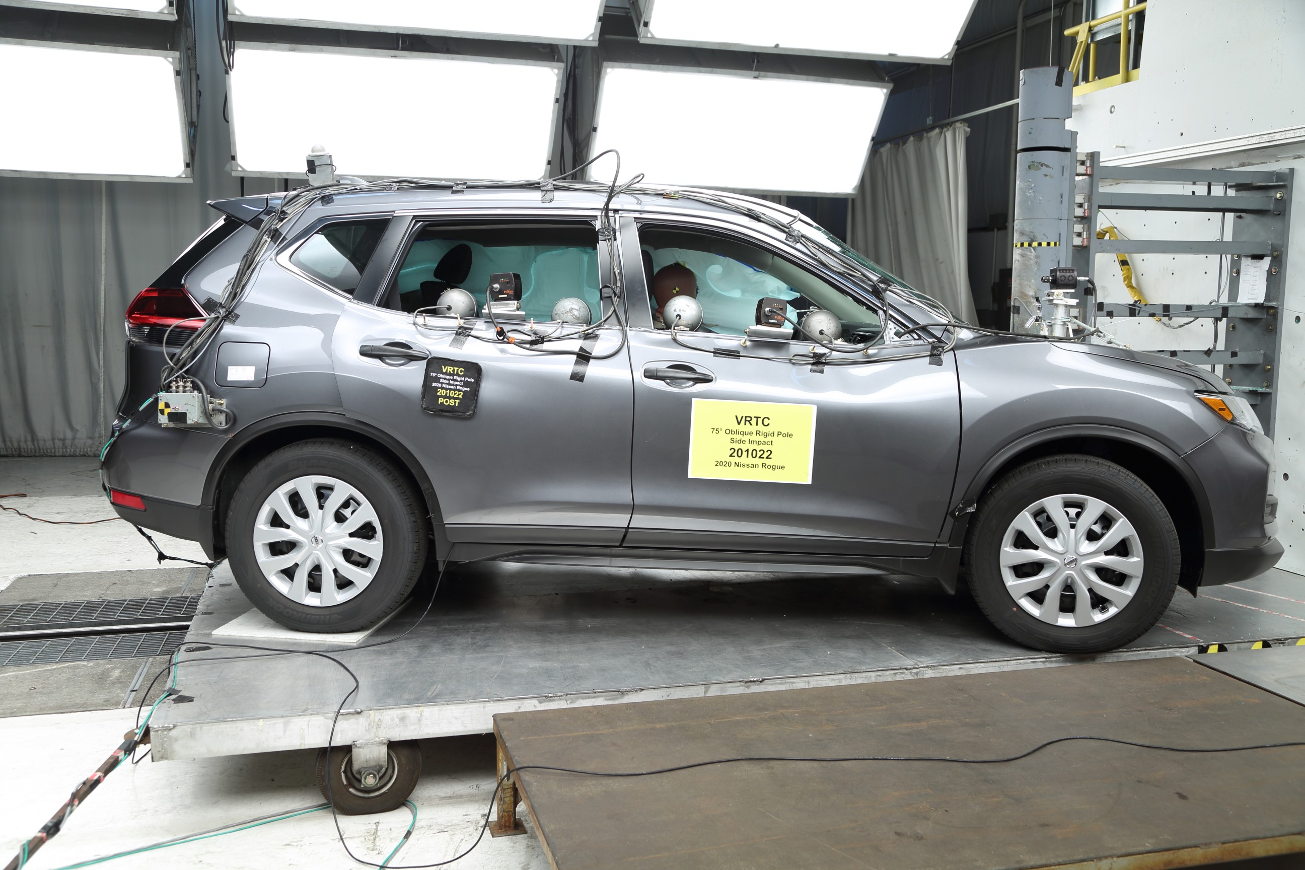 2020 NISSAN ROGUE crash image 14