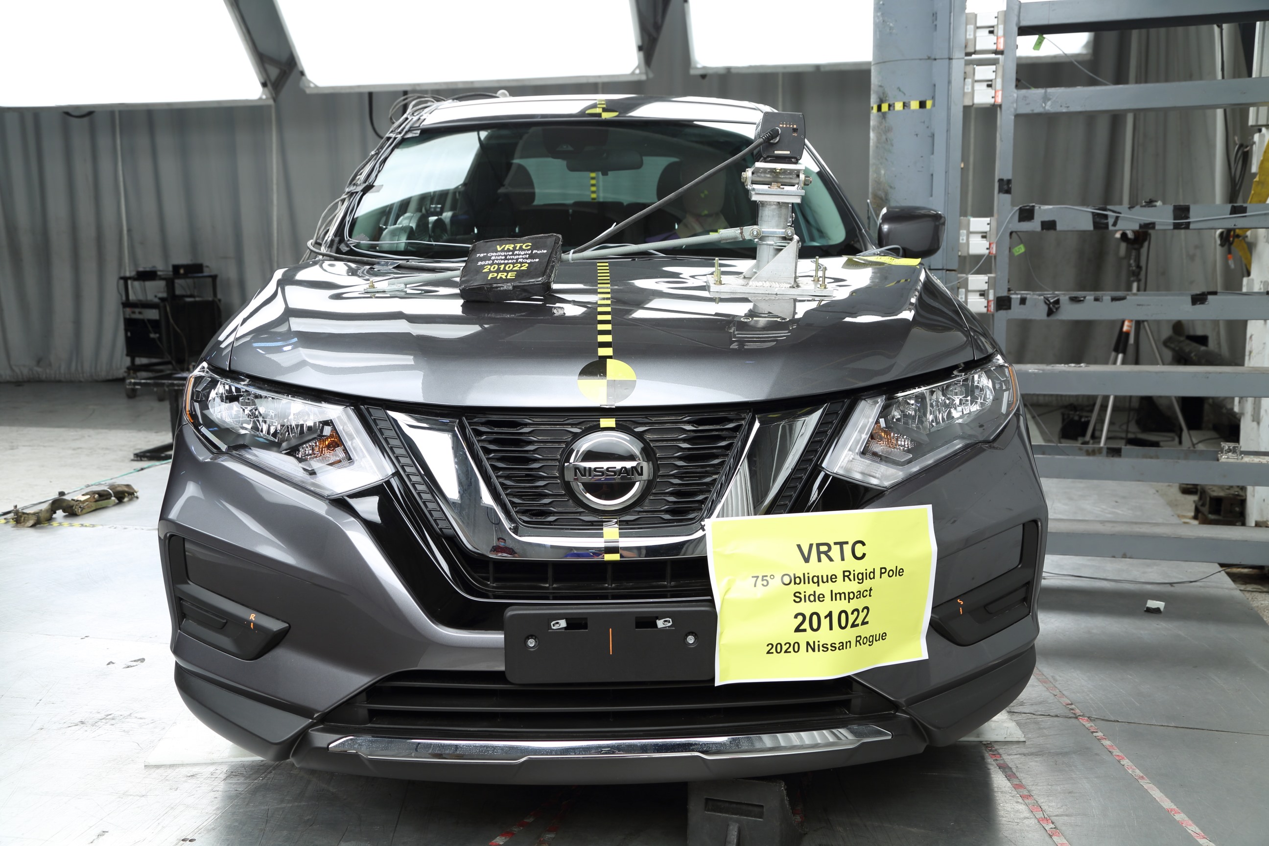 2020 NISSAN ROGUE crash image 3