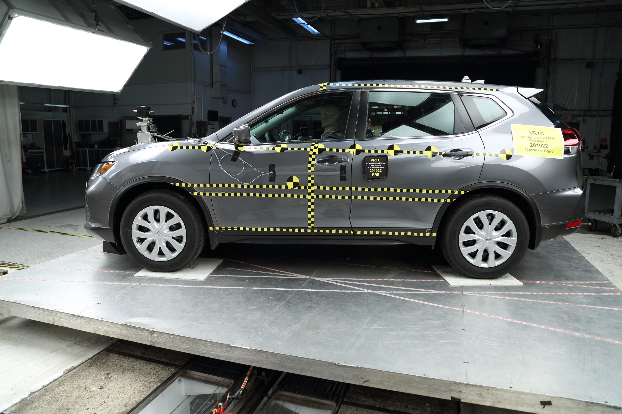 2020 NISSAN ROGUE crash image 7