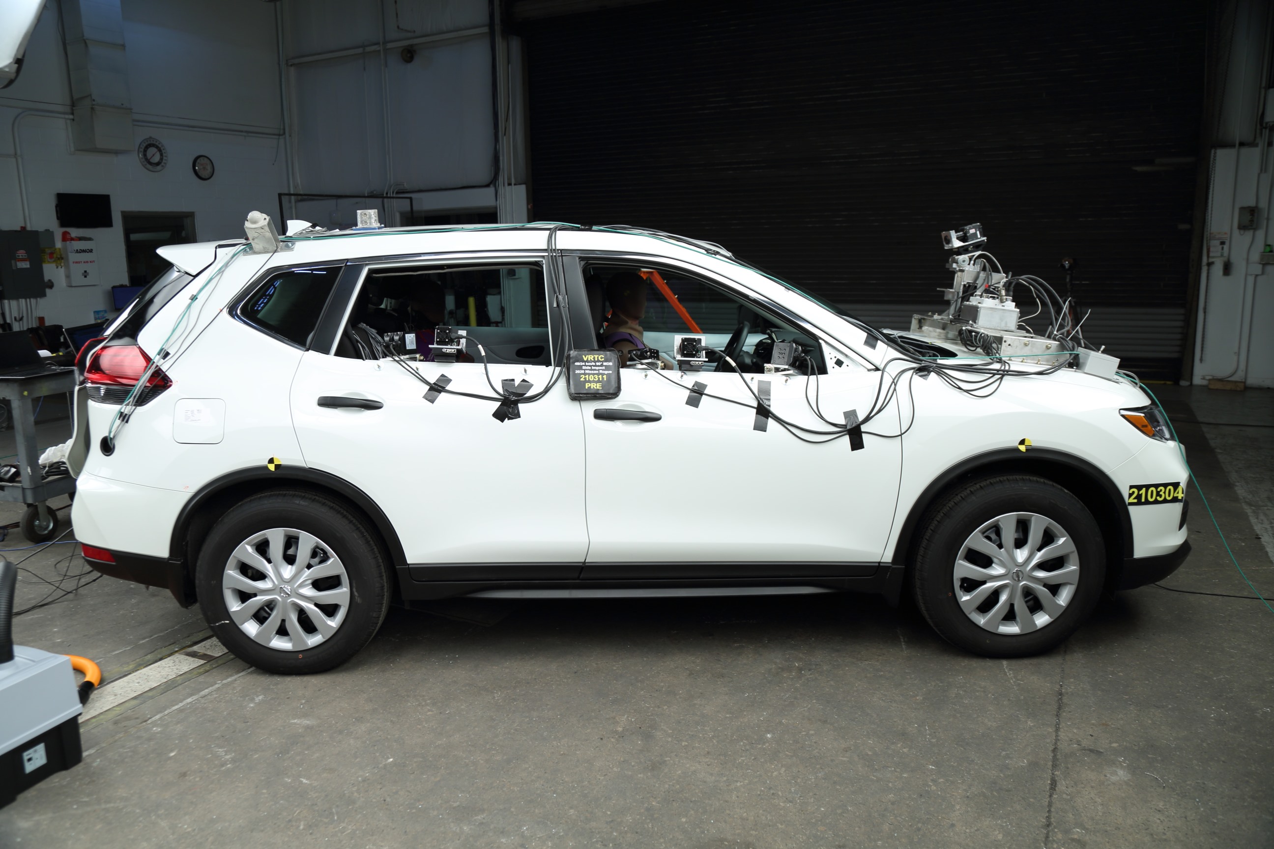 2020 NISSAN ROGUE crash image 13
