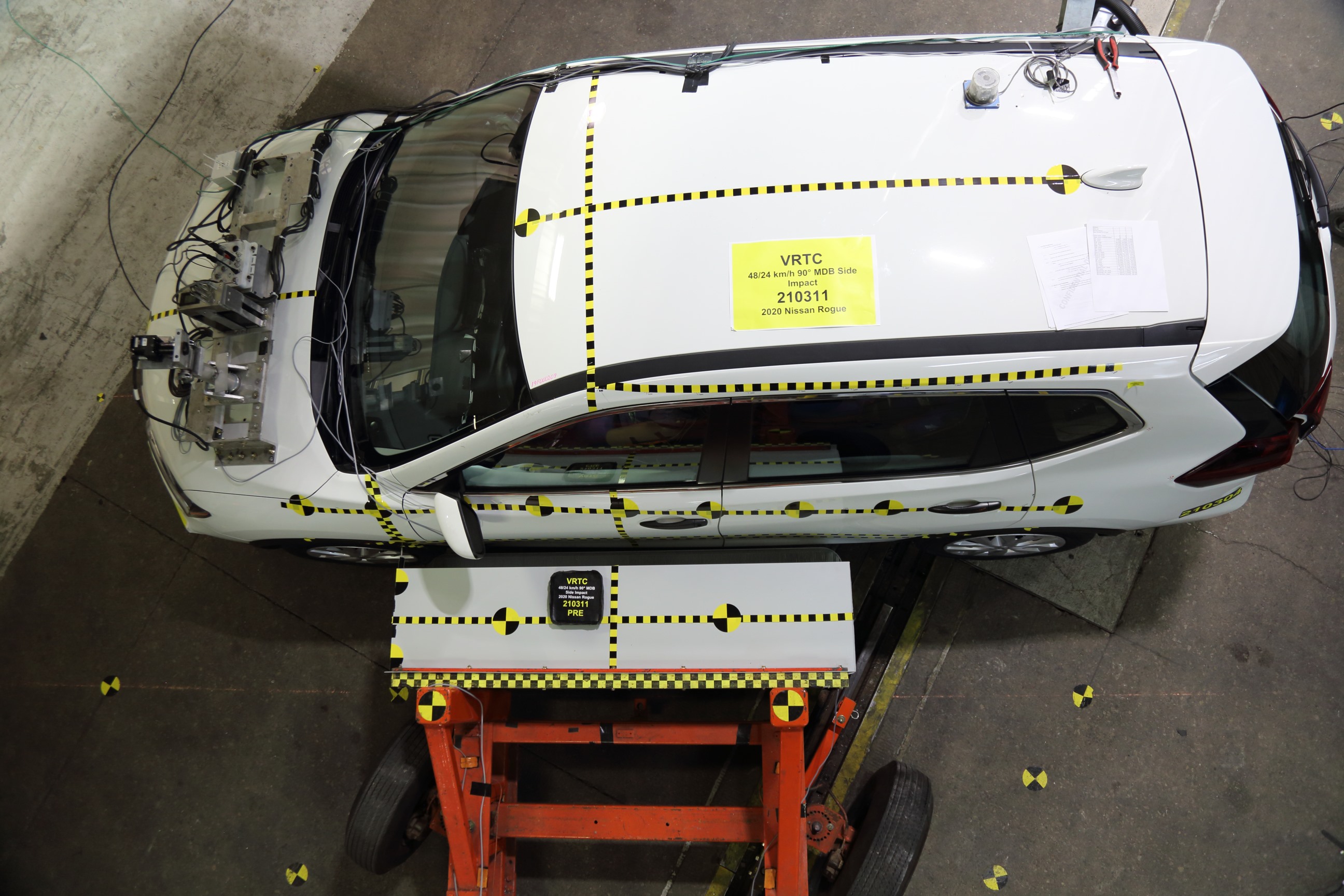 2020 NISSAN ROGUE crash image 15