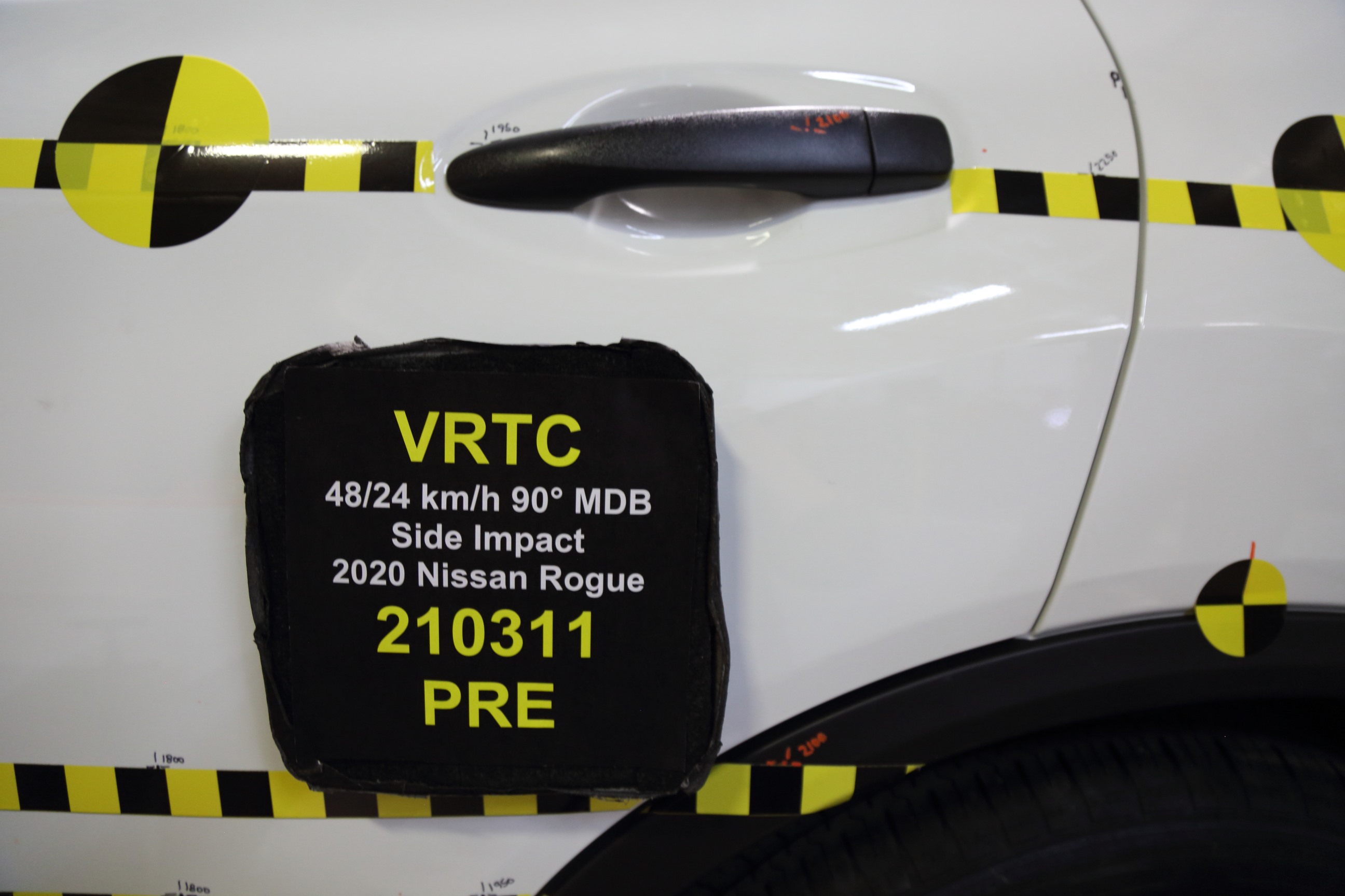 2020 NISSAN ROGUE crash image 23