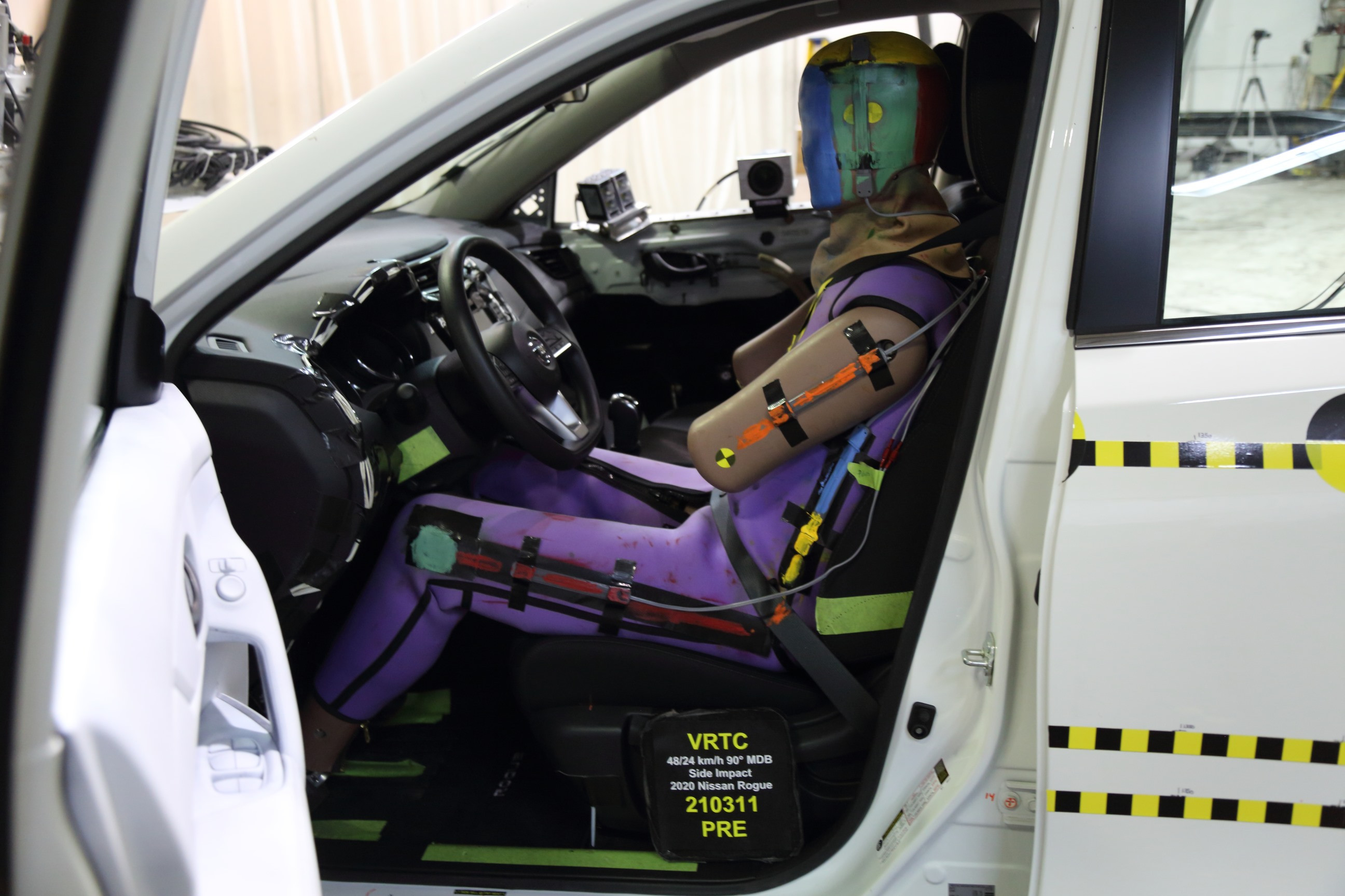 2020 NISSAN ROGUE crash image 27