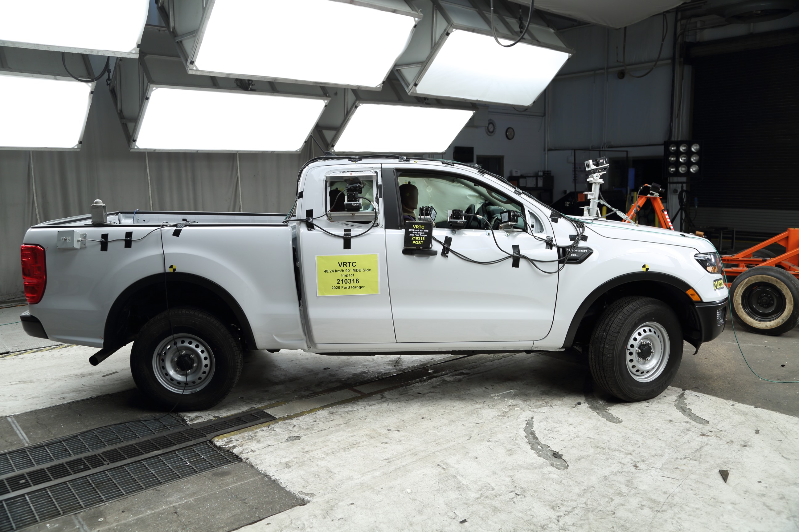 2020 FORD RANGER crash image 14