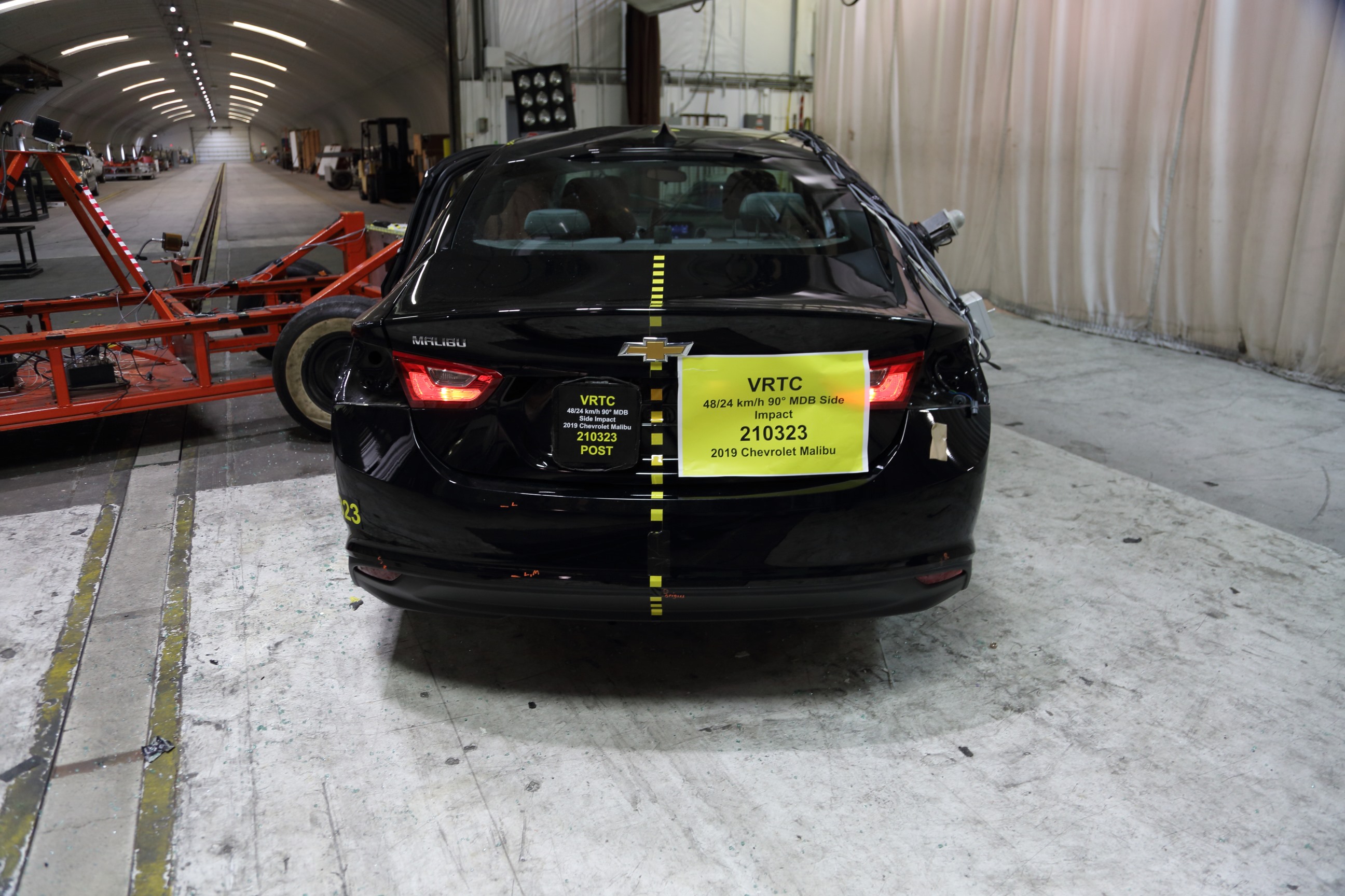 2019 CHEVROLET MALIBU crash image 12