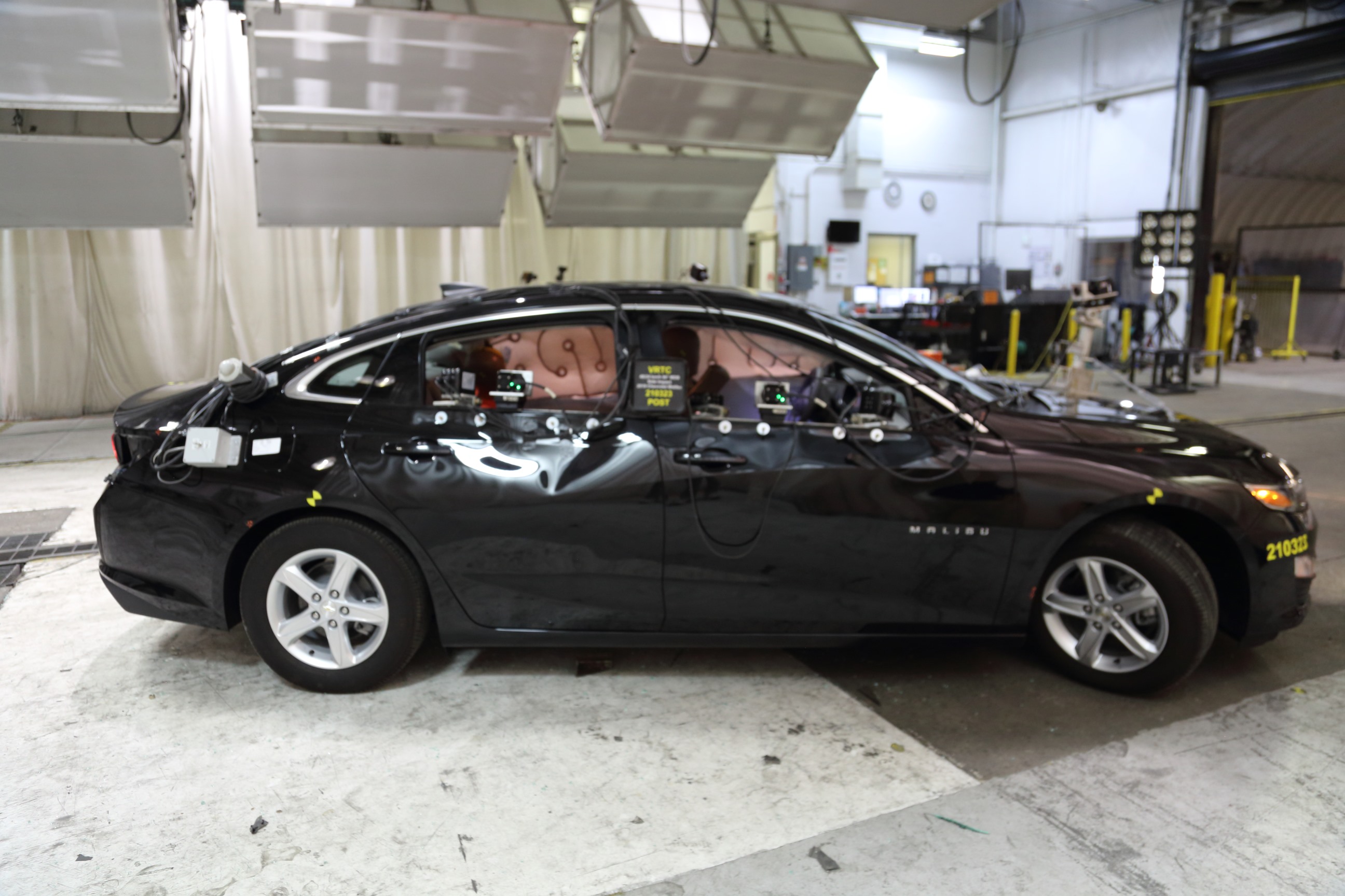 2019 CHEVROLET MALIBU crash image 14