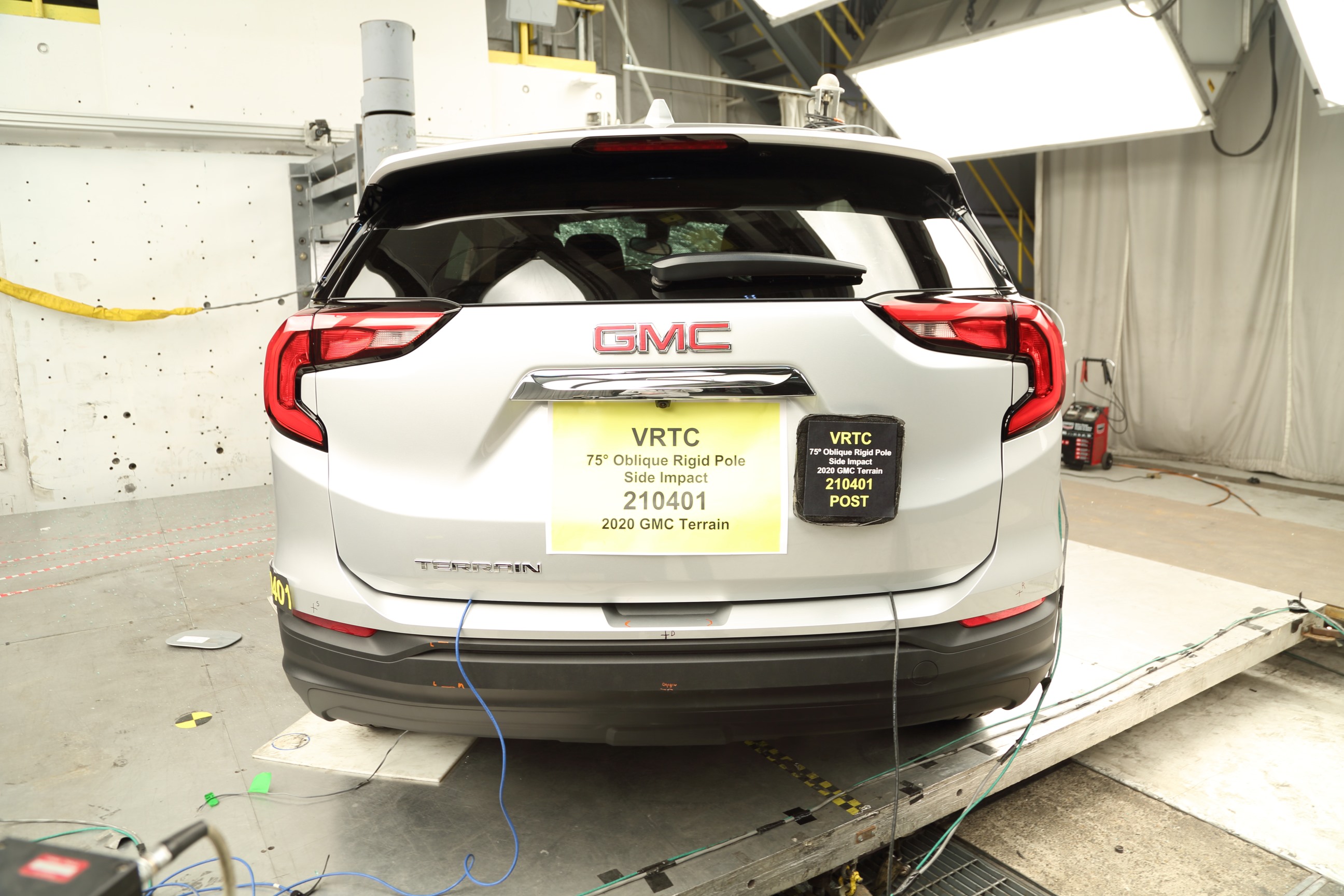 2020 GMC OTHER crash image 12