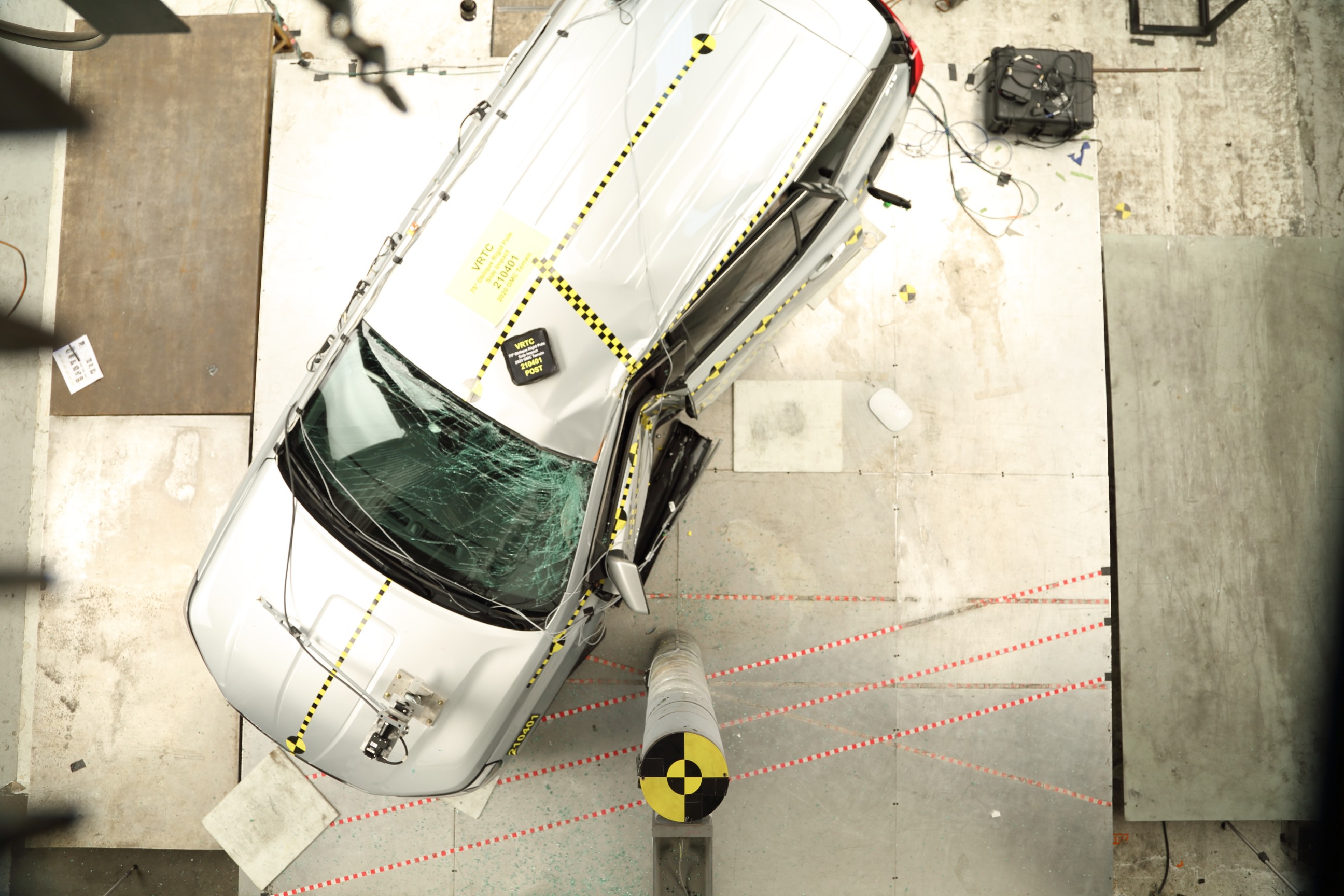 2020 GMC OTHER crash image 16