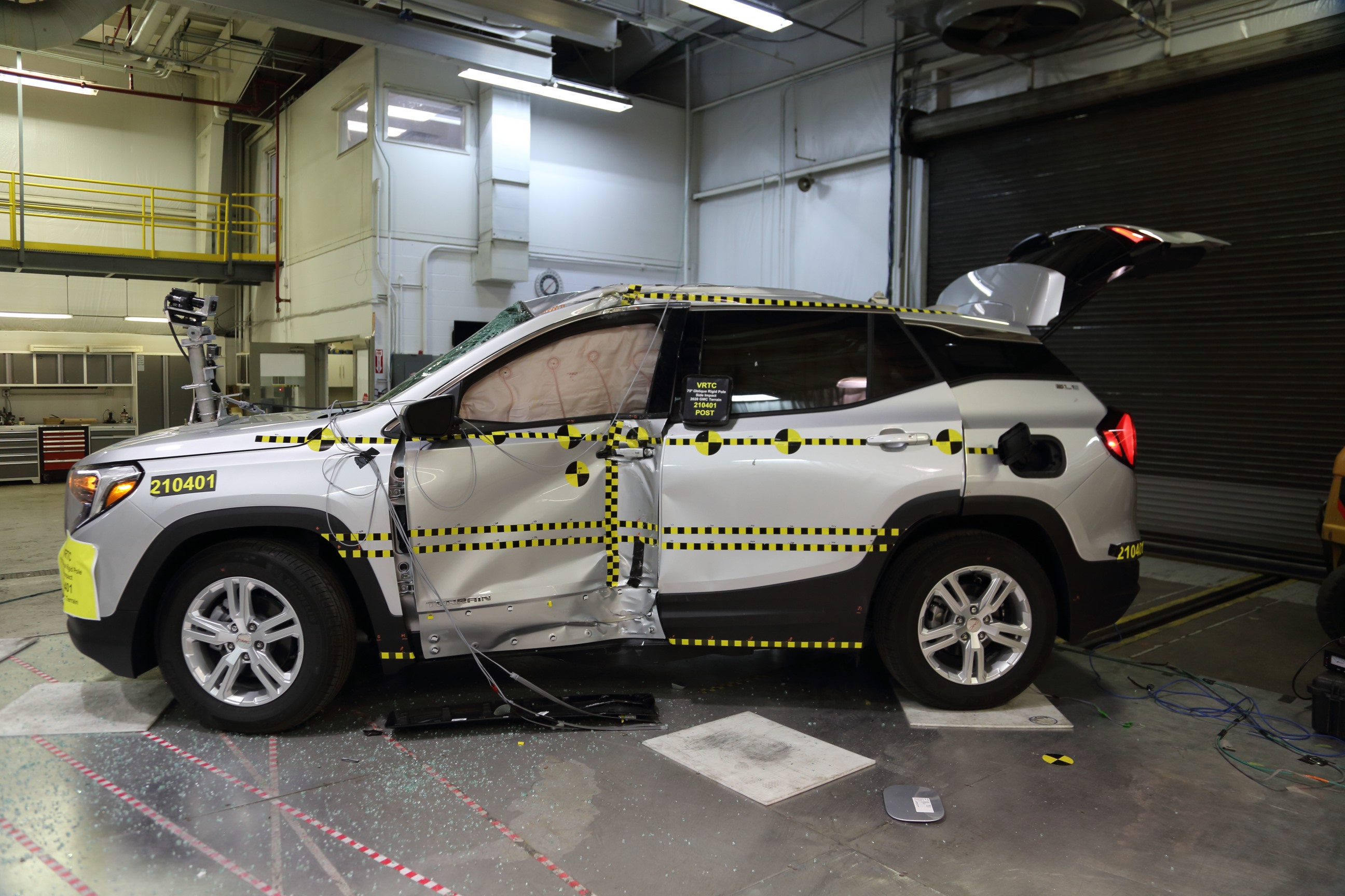 2020 GMC OTHER crash image 8