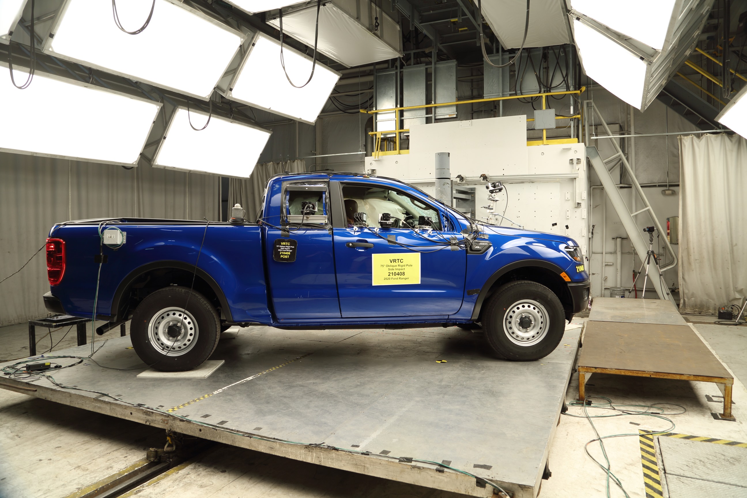 2020 FORD RANGER crash image 14