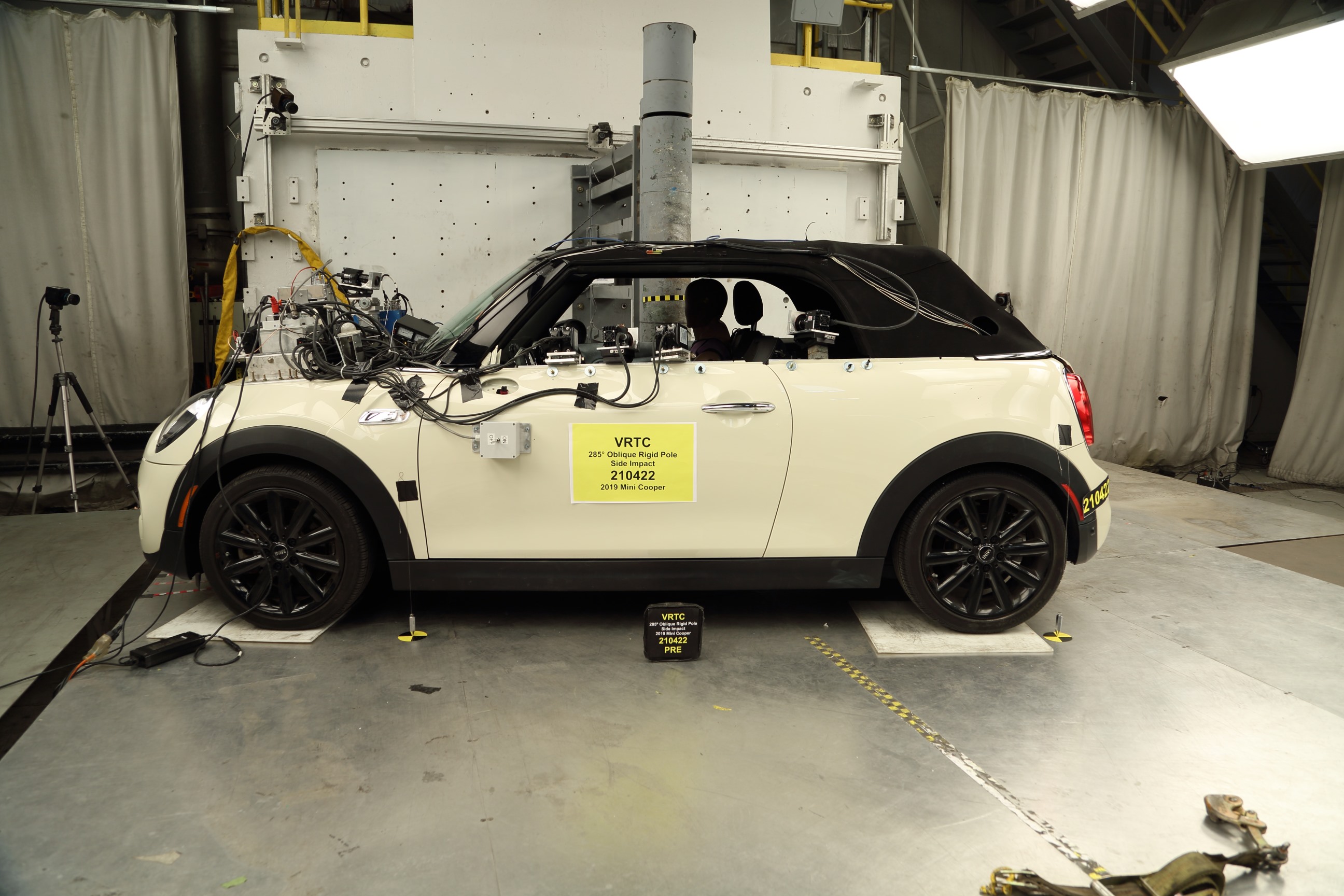 2019 MINI COOPER crash image 13