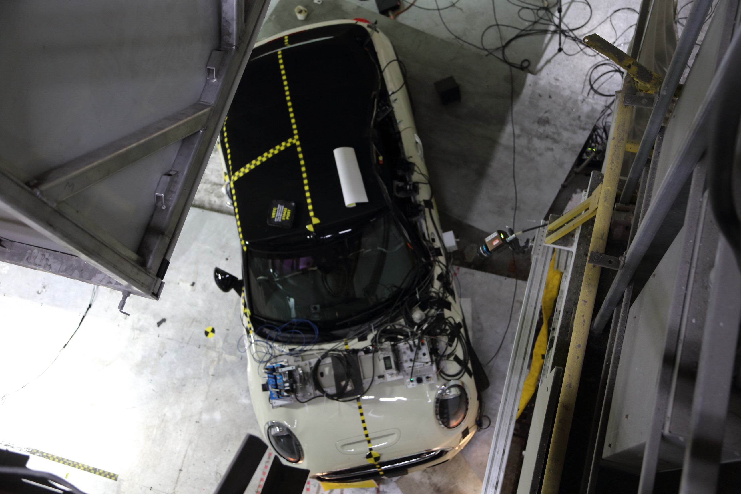 2019 MINI COOPER crash image 16