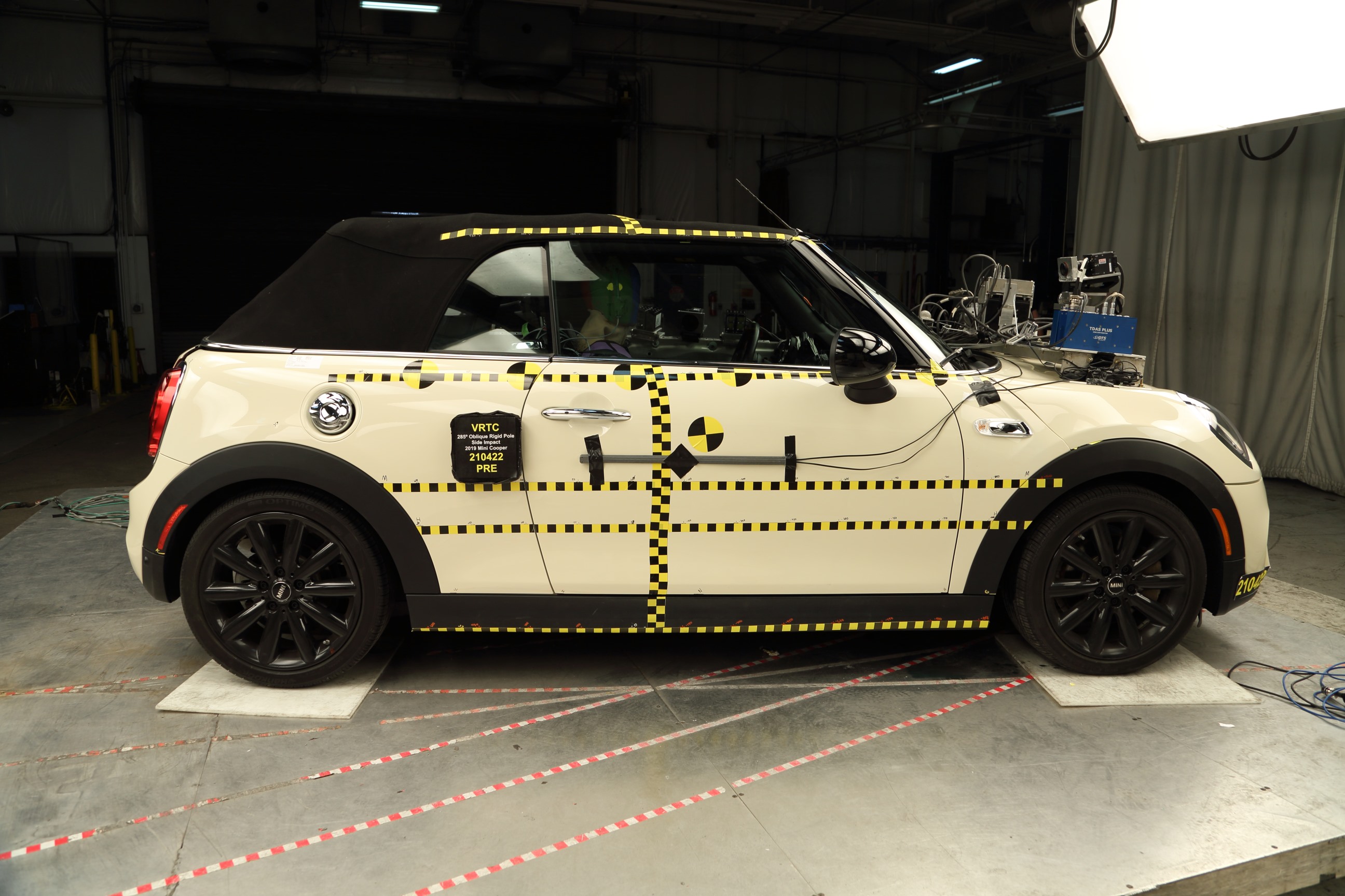 2019 MINI COOPER crash image 7
