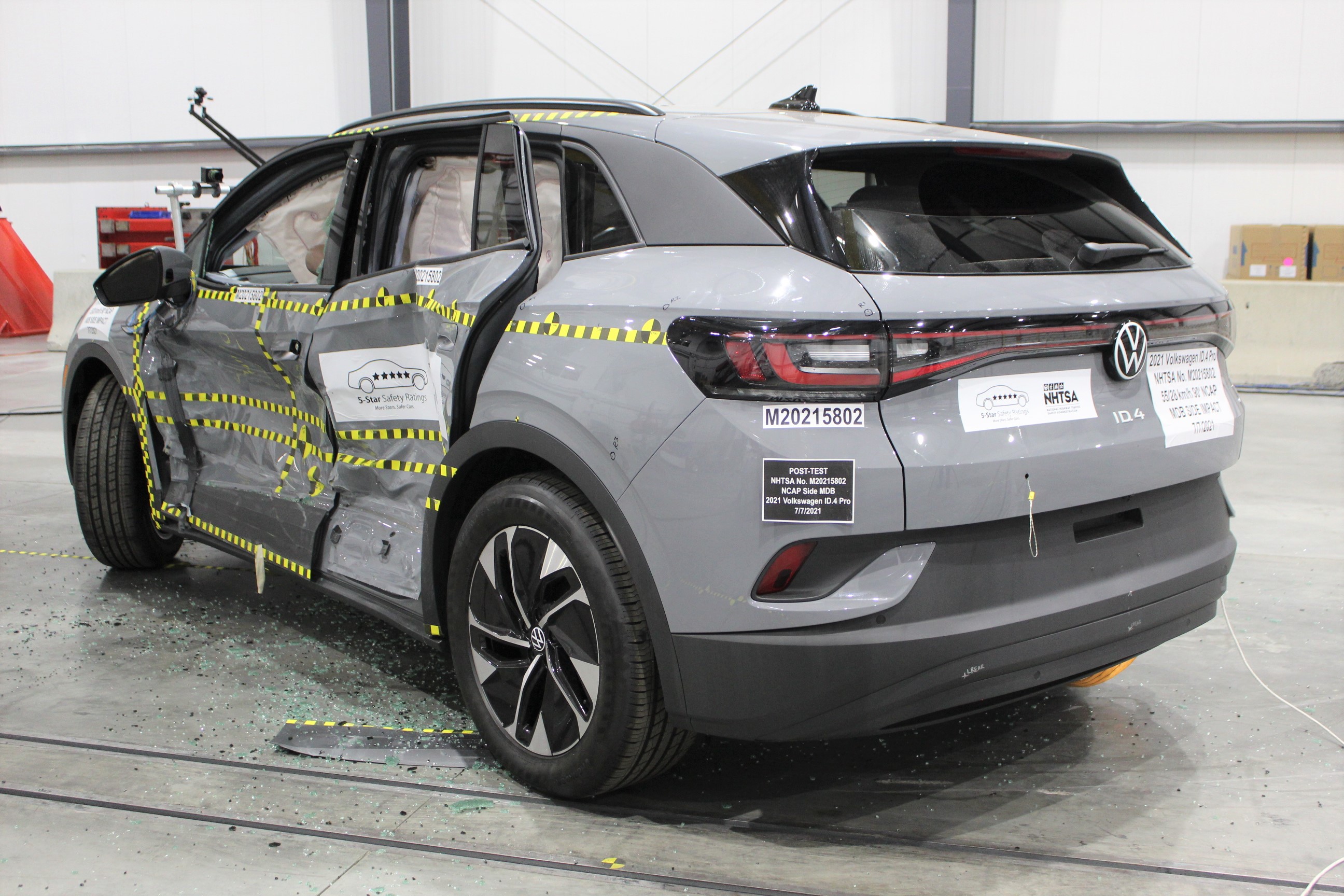 2021 VOLKSWAGEN ID.4 crash image 10