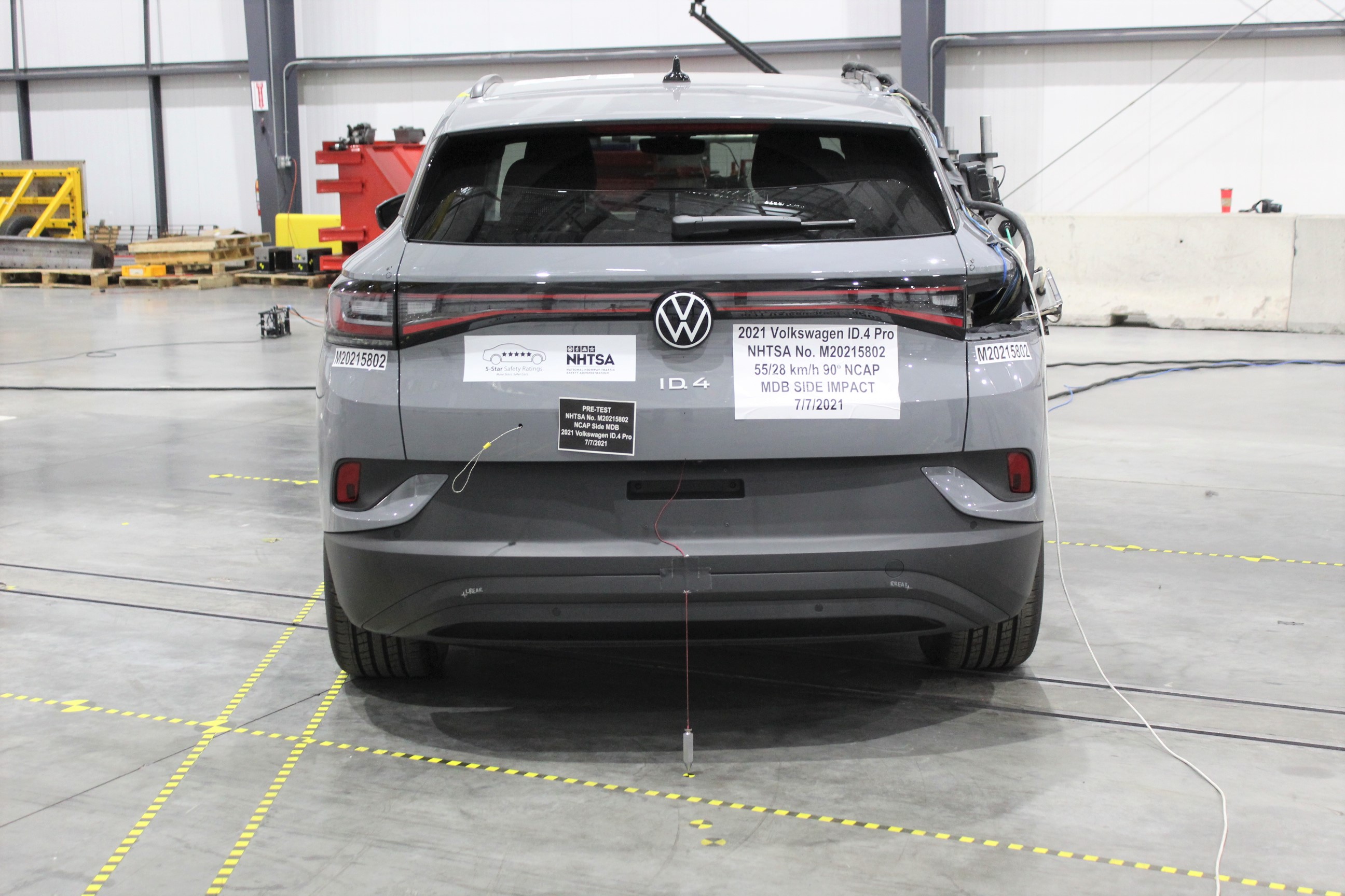 2021 VOLKSWAGEN ID.4 crash image 11