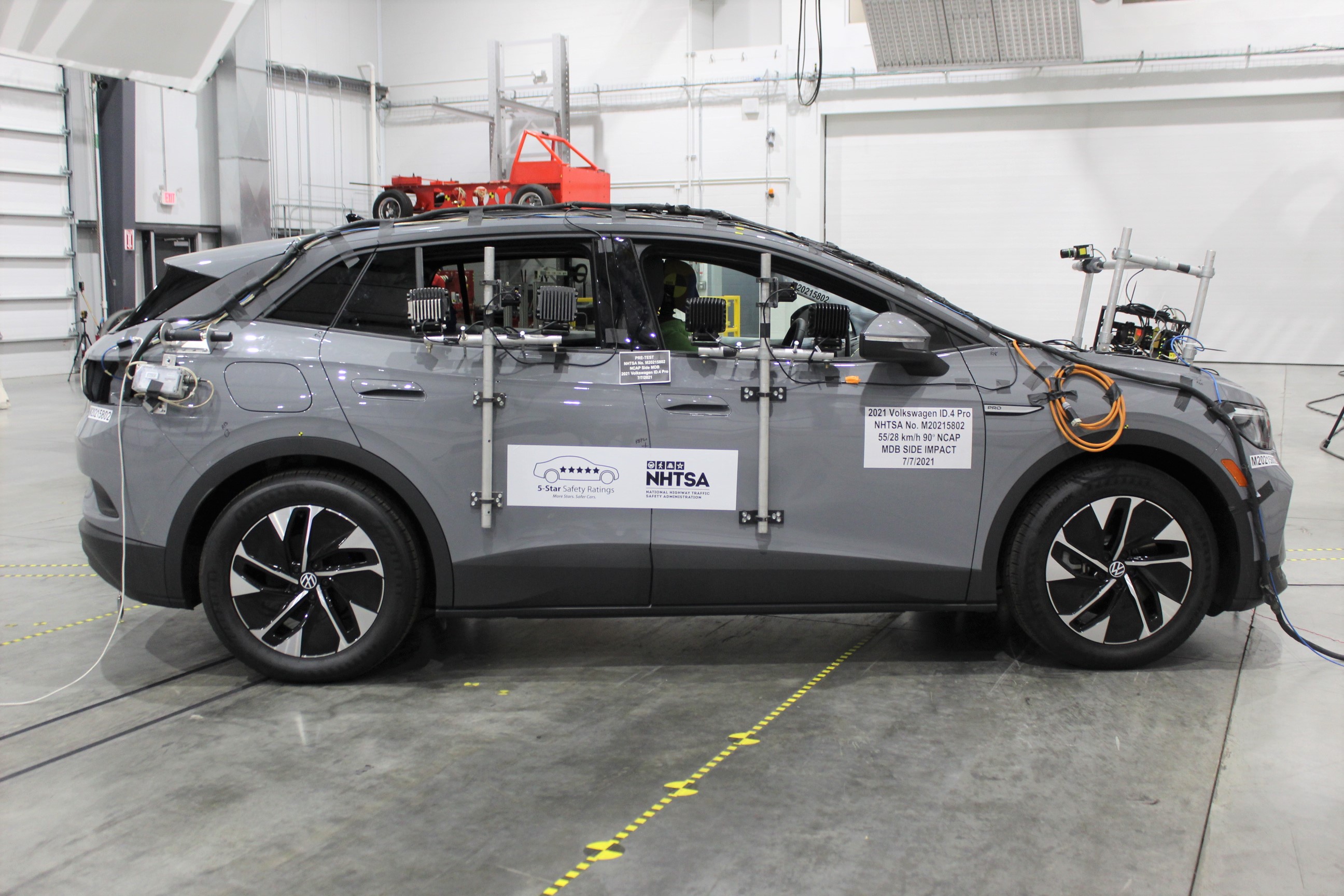 2021 VOLKSWAGEN ID.4 crash image 13