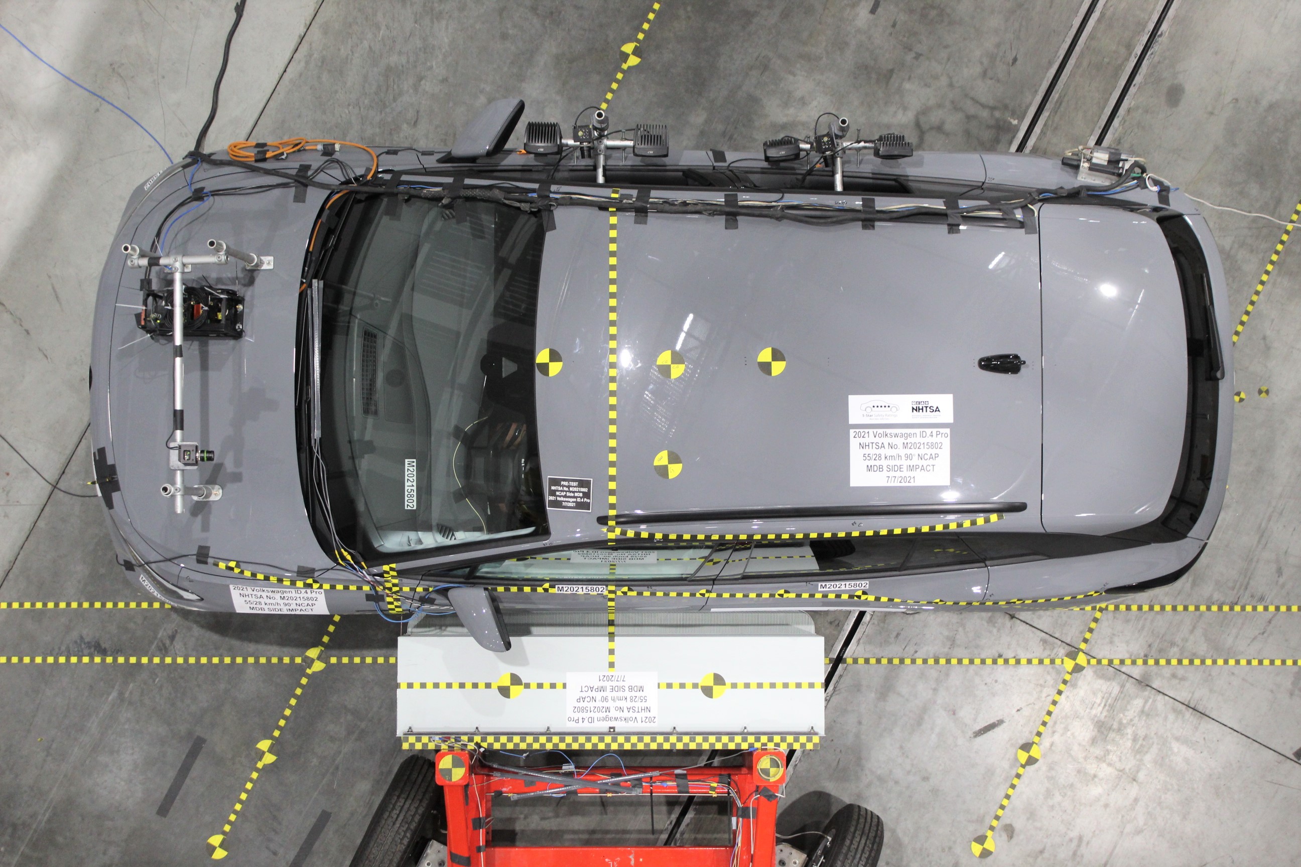 2021 VOLKSWAGEN ID.4 crash image 15