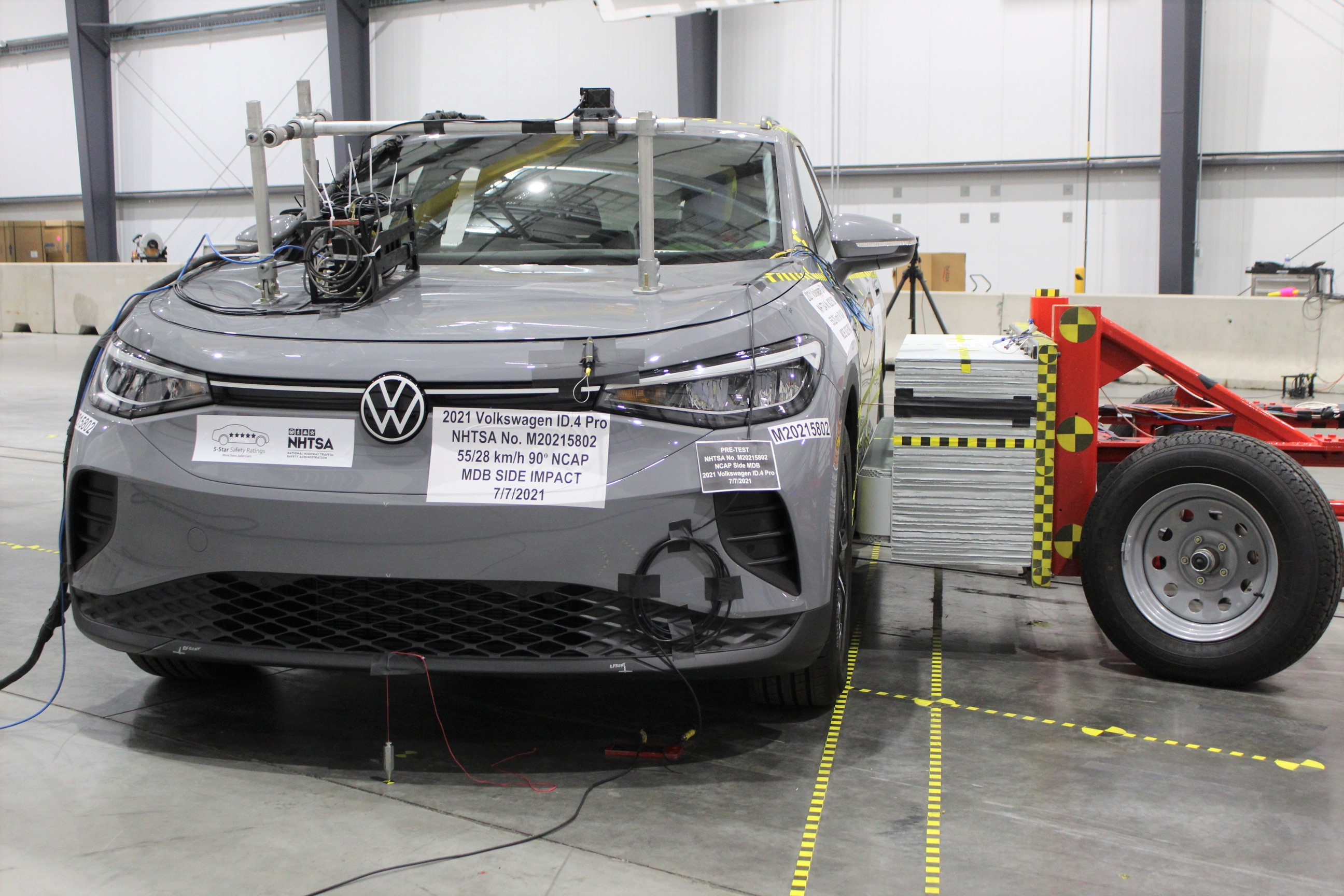 2021 VOLKSWAGEN ID.4 crash image 17