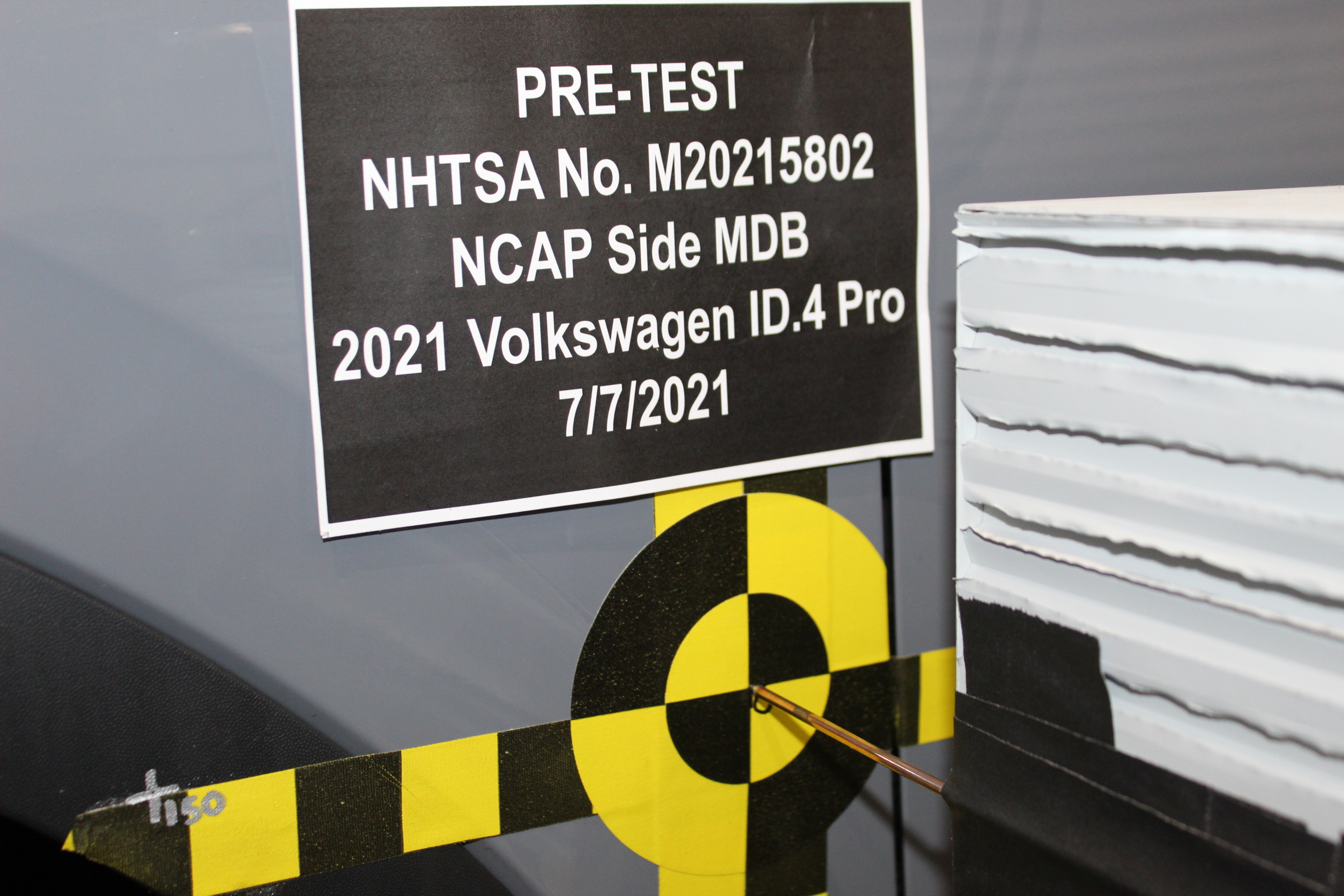 2021 VOLKSWAGEN ID.4 crash image 19
